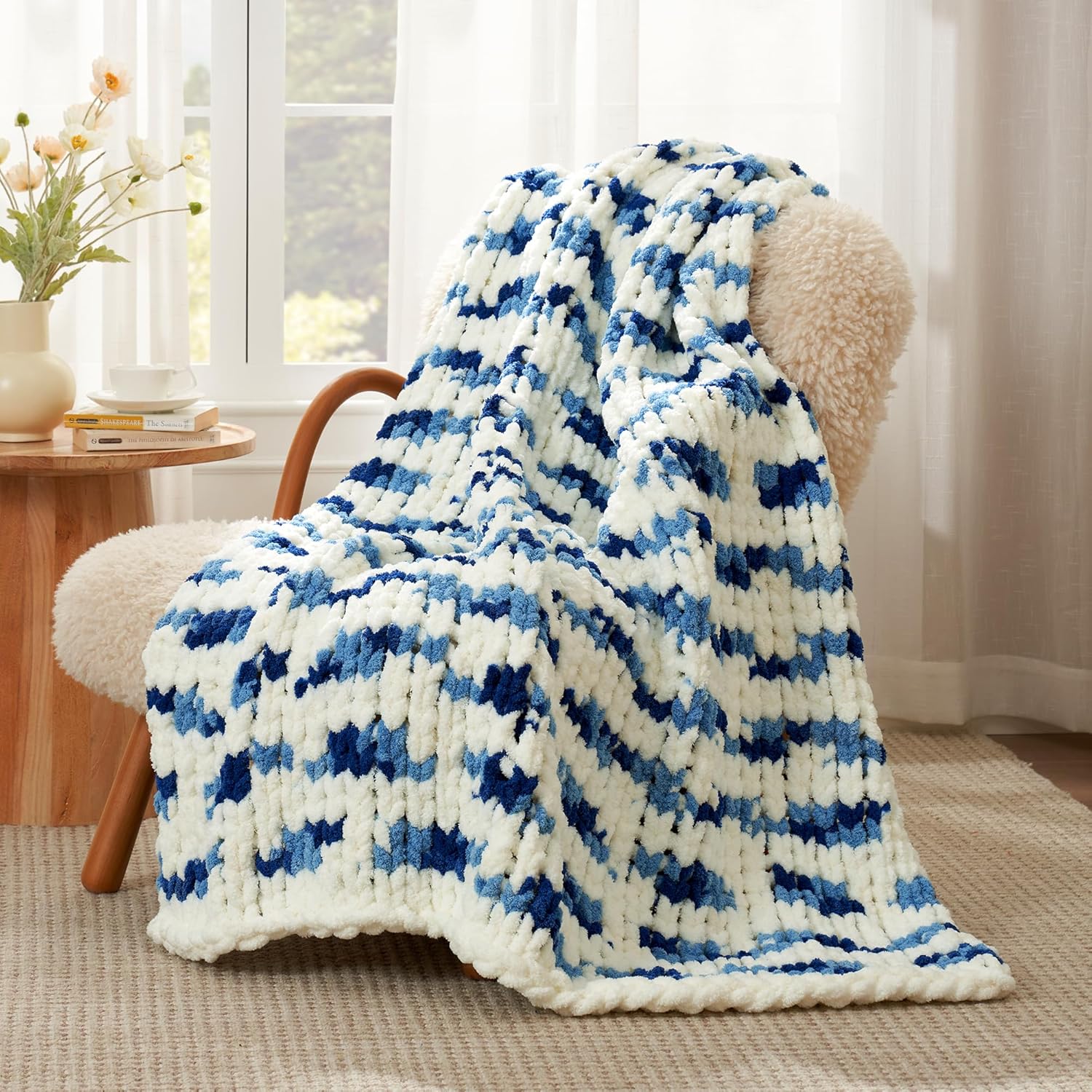 Amelie Home Chunky Knit Throw Blanket for Couch, Soft Chenille