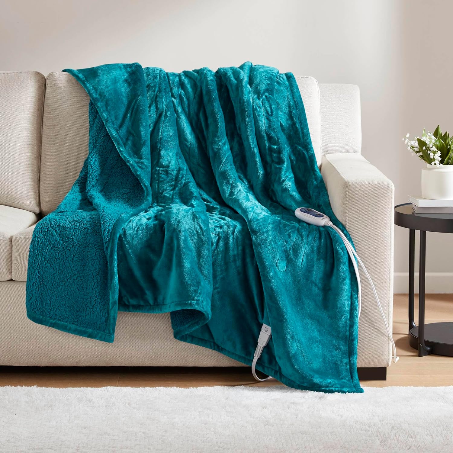 Beautyrest Heated Blanket - Soft Reversible Plush Electric Throw
