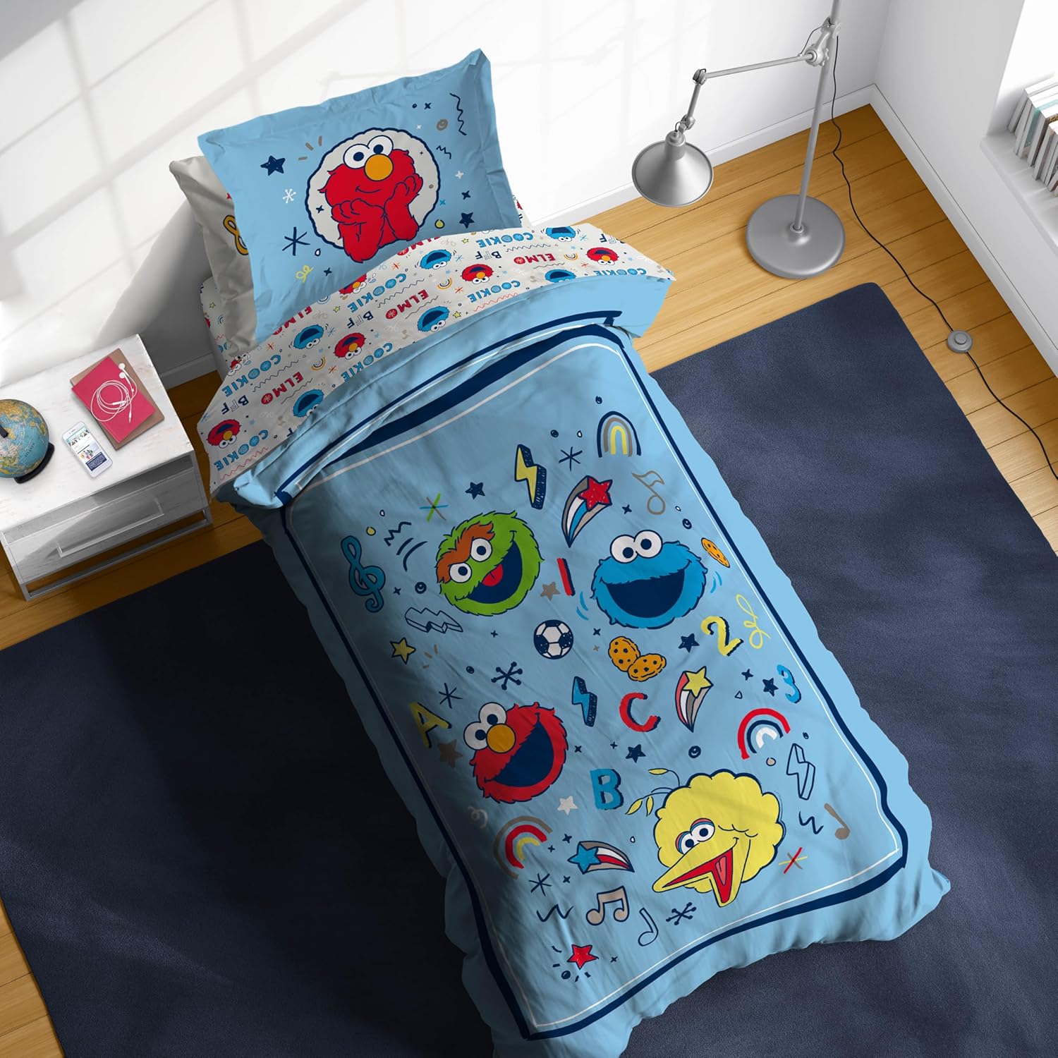 Sesame Street Twin Comforter Set with Elmo and Friends Design