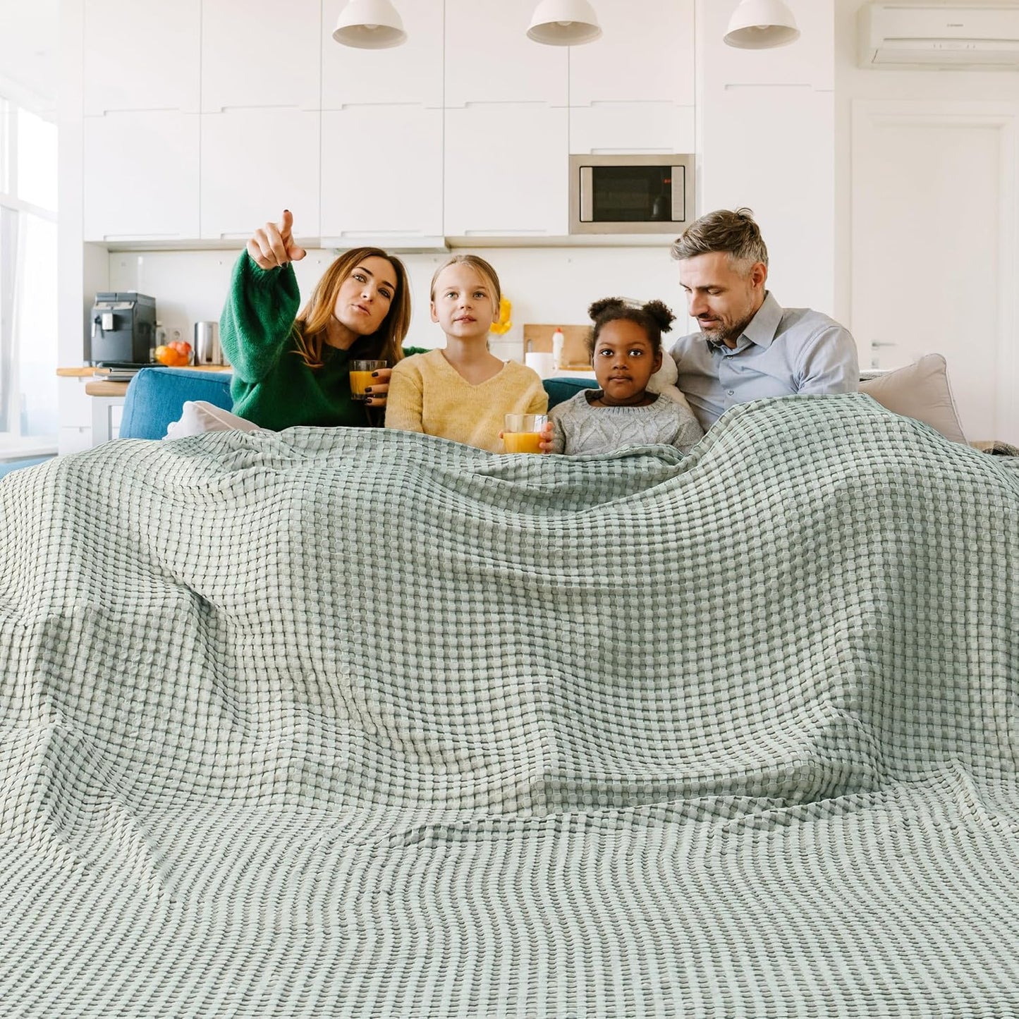 Bedsure Cooling Cotton Waffle Oversized King Blanket Review