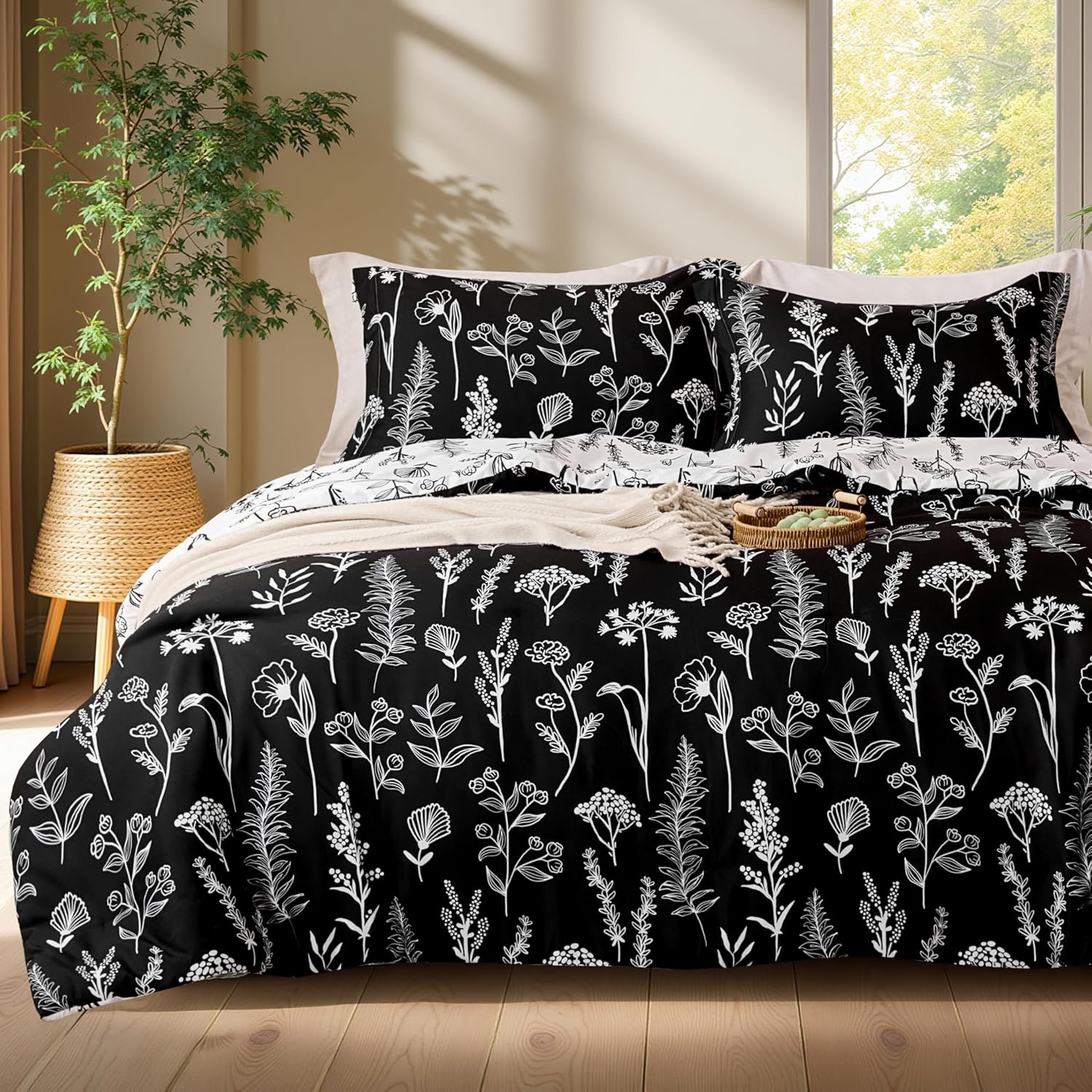 Joiedomi King Size Comforter Set Black with Floral Design