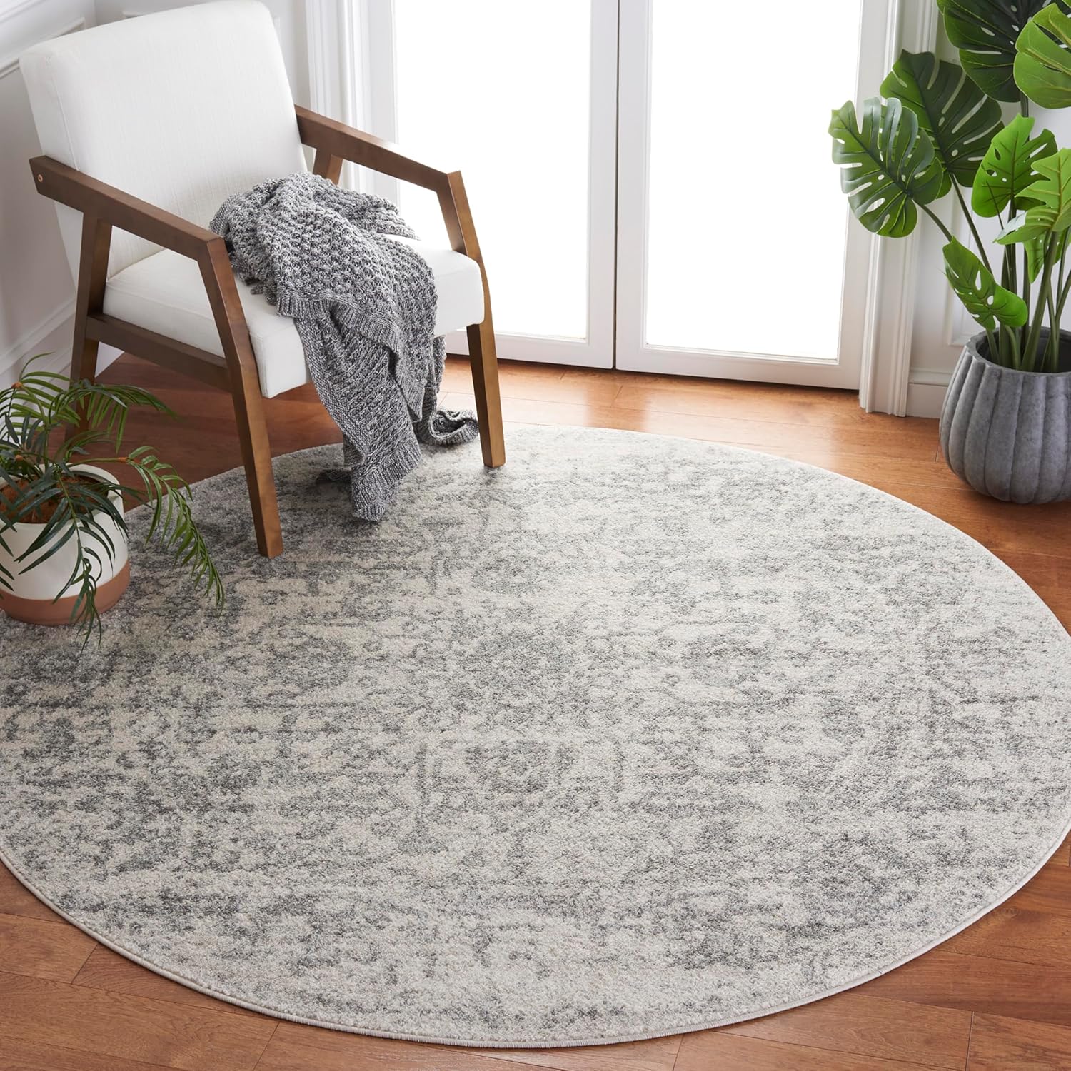 SAFAVIEH Madison Collection 9ft Round Silver Ivory Area Rug