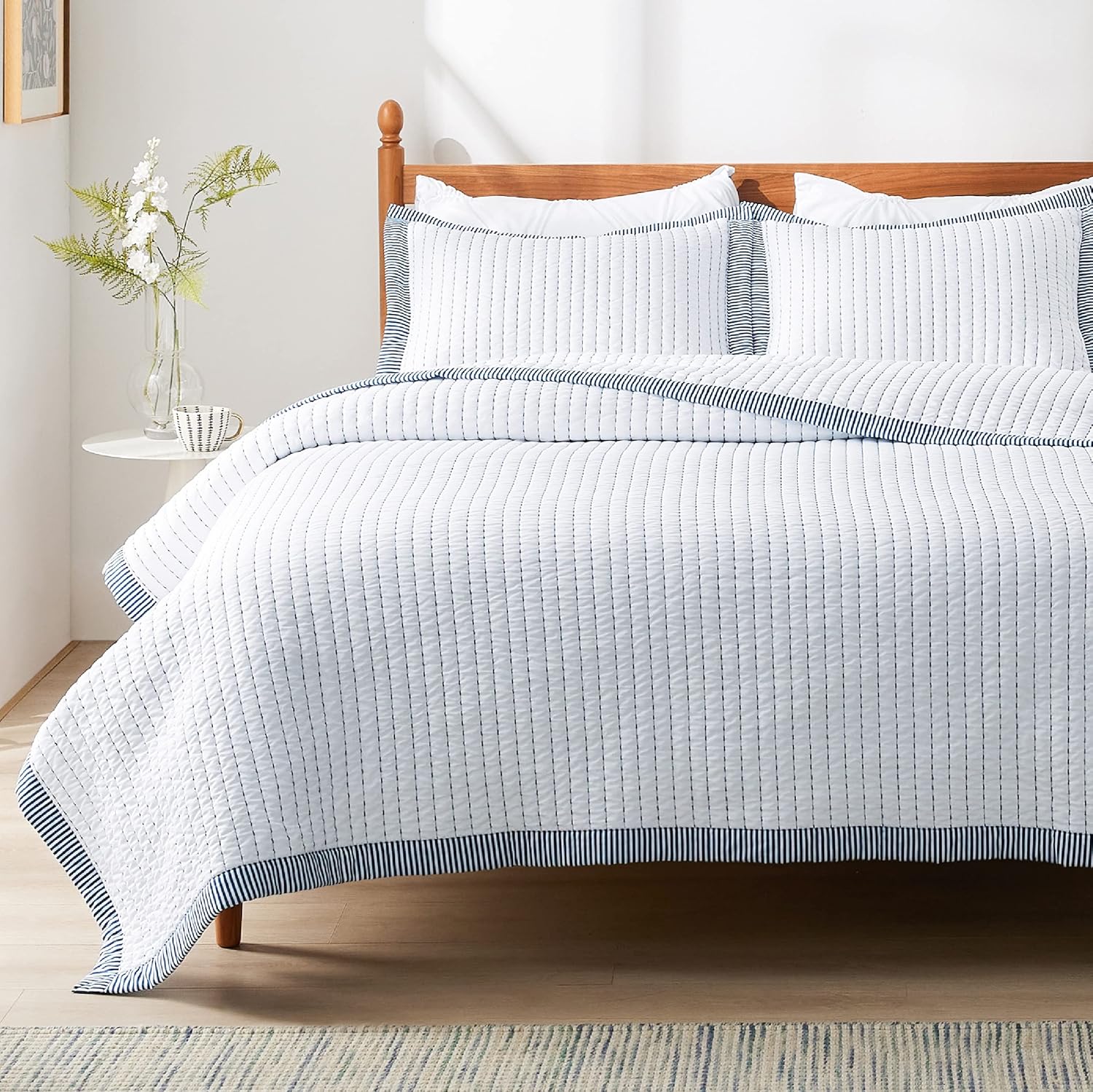 Bedsure White Quilts Twin Size - Lightweight Corduroy Set