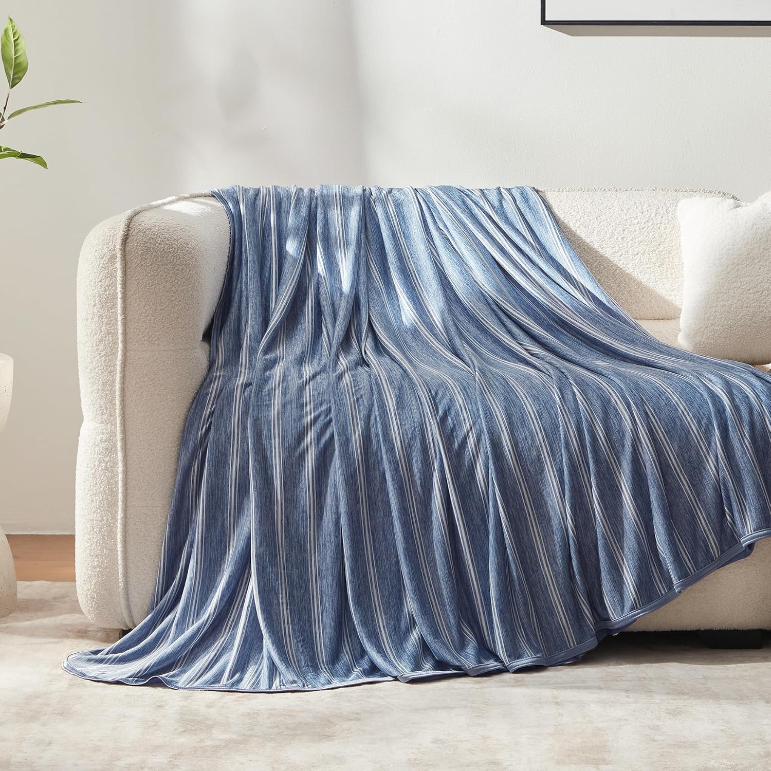 Cooling Blankets for Hot Sleepers - Lightweight Summer Throw