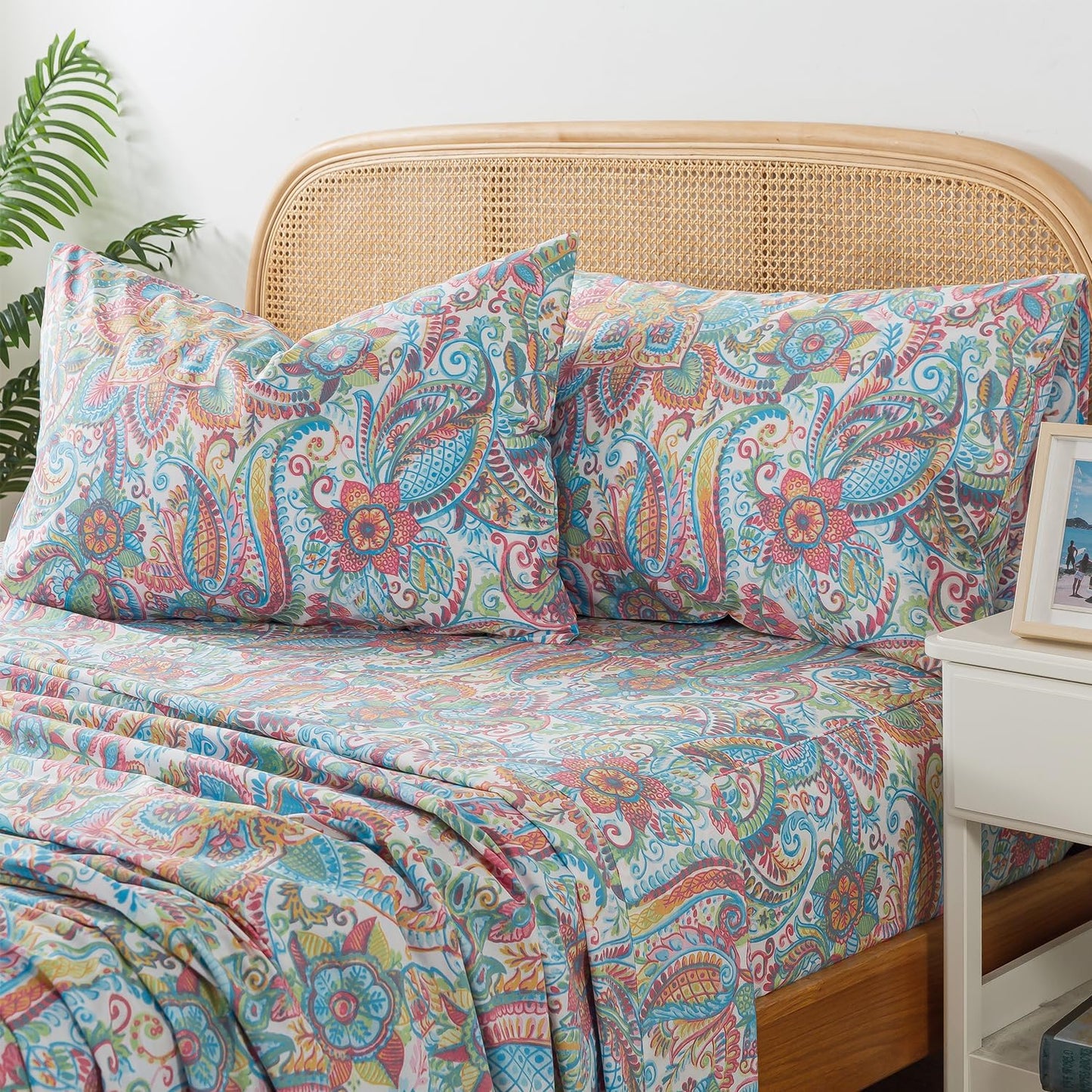 Queen Size Bed Sheet Set with Pink Green Paisley Floral Design