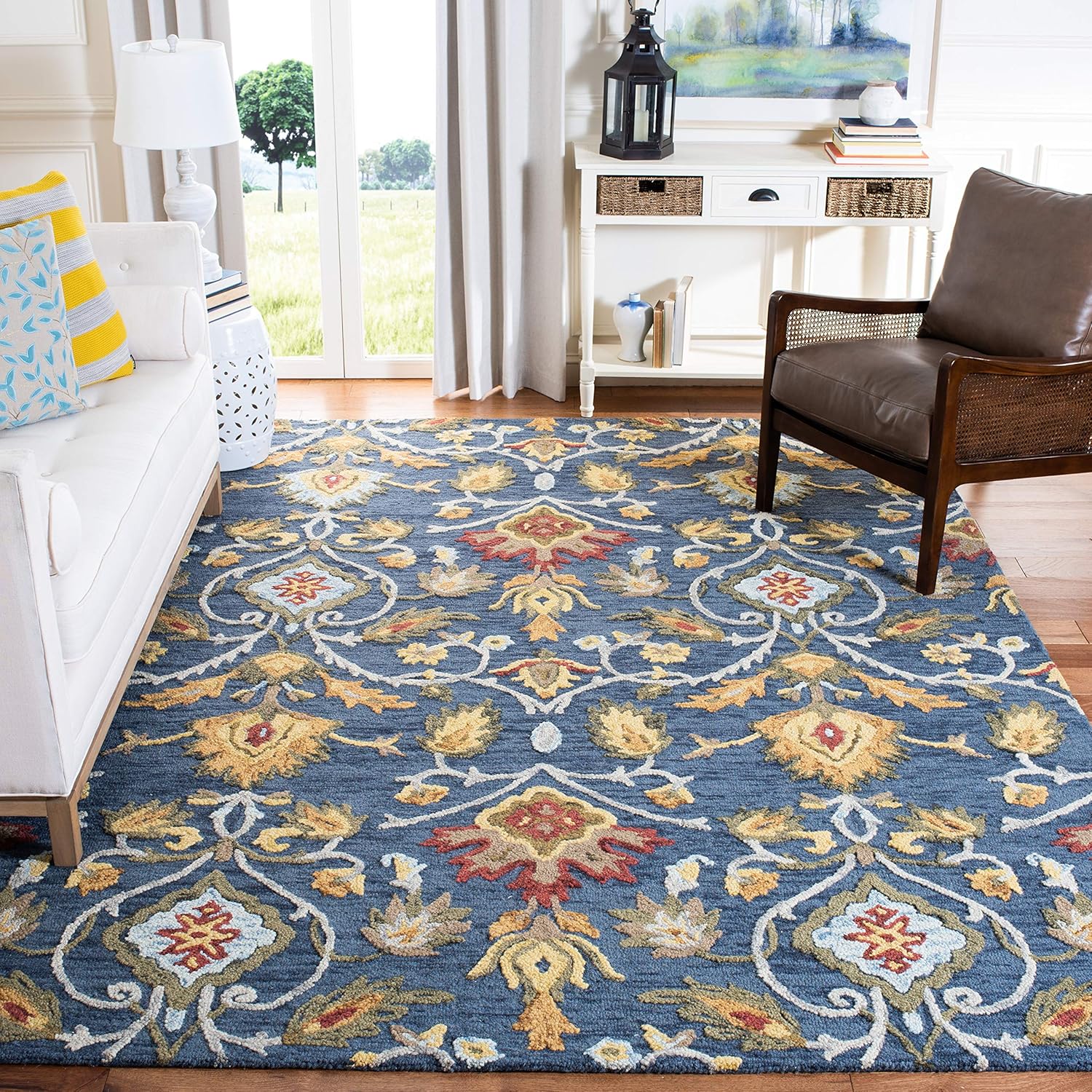 SAFAVIEH Blossom Collection Area Rug - Handmade Wool Elegance