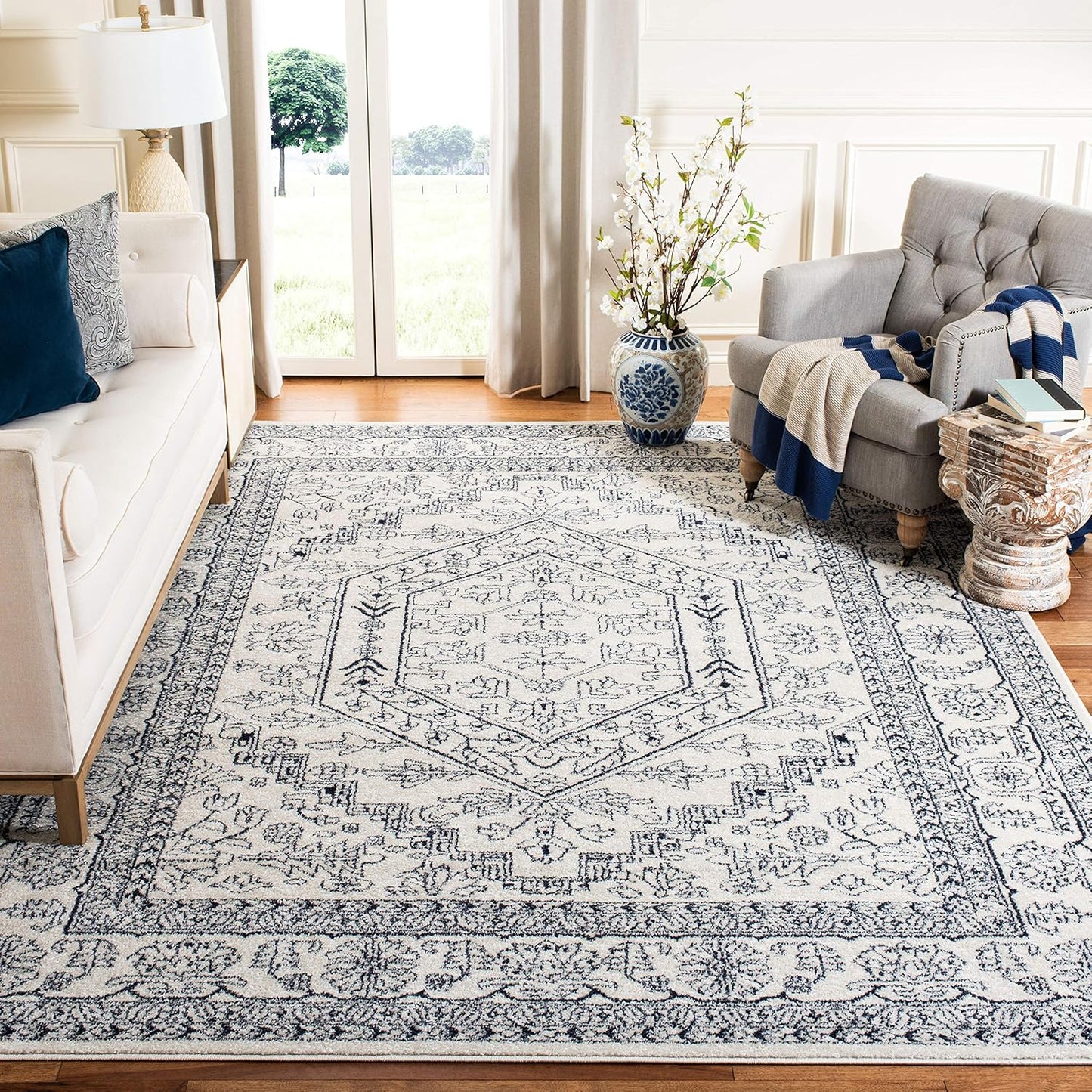 SAFAVIEH Adirondack Collection Area Rug - Durable & Stylish
