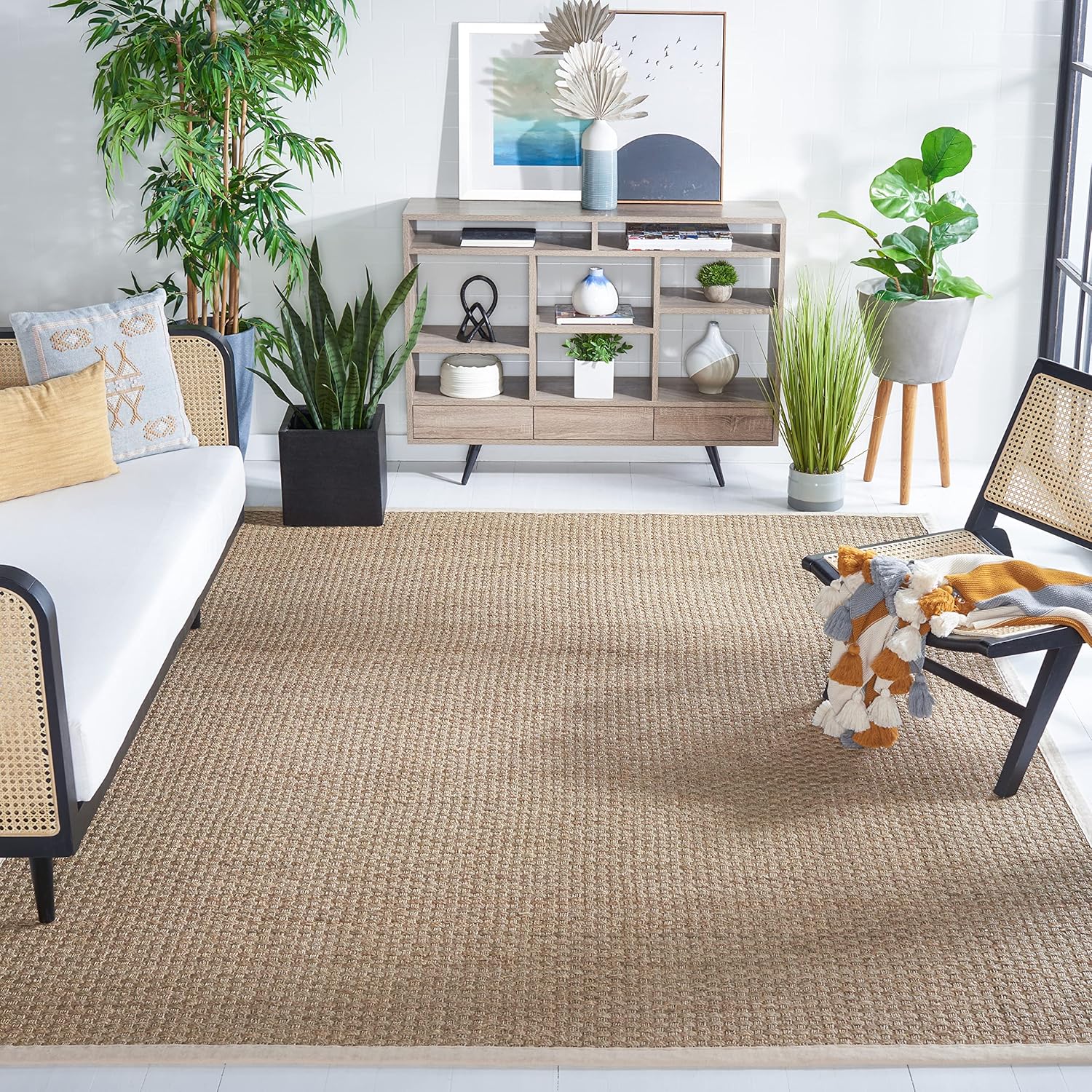 SAFAVIEH Natural Fiber Collection Area Rug - Stylish & Durable