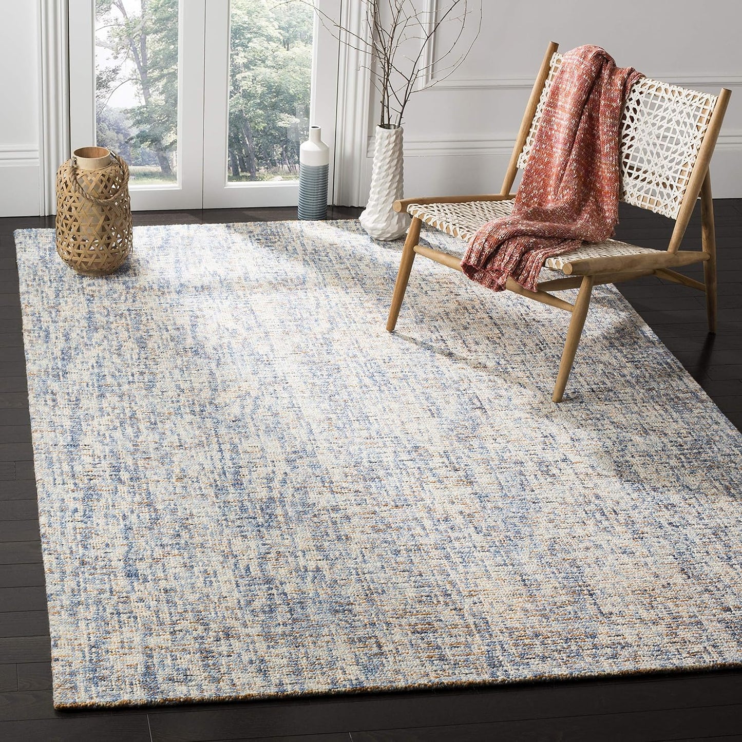 SAFAVIEH Abstract Collection Area Rug - Handmade Wool for Style