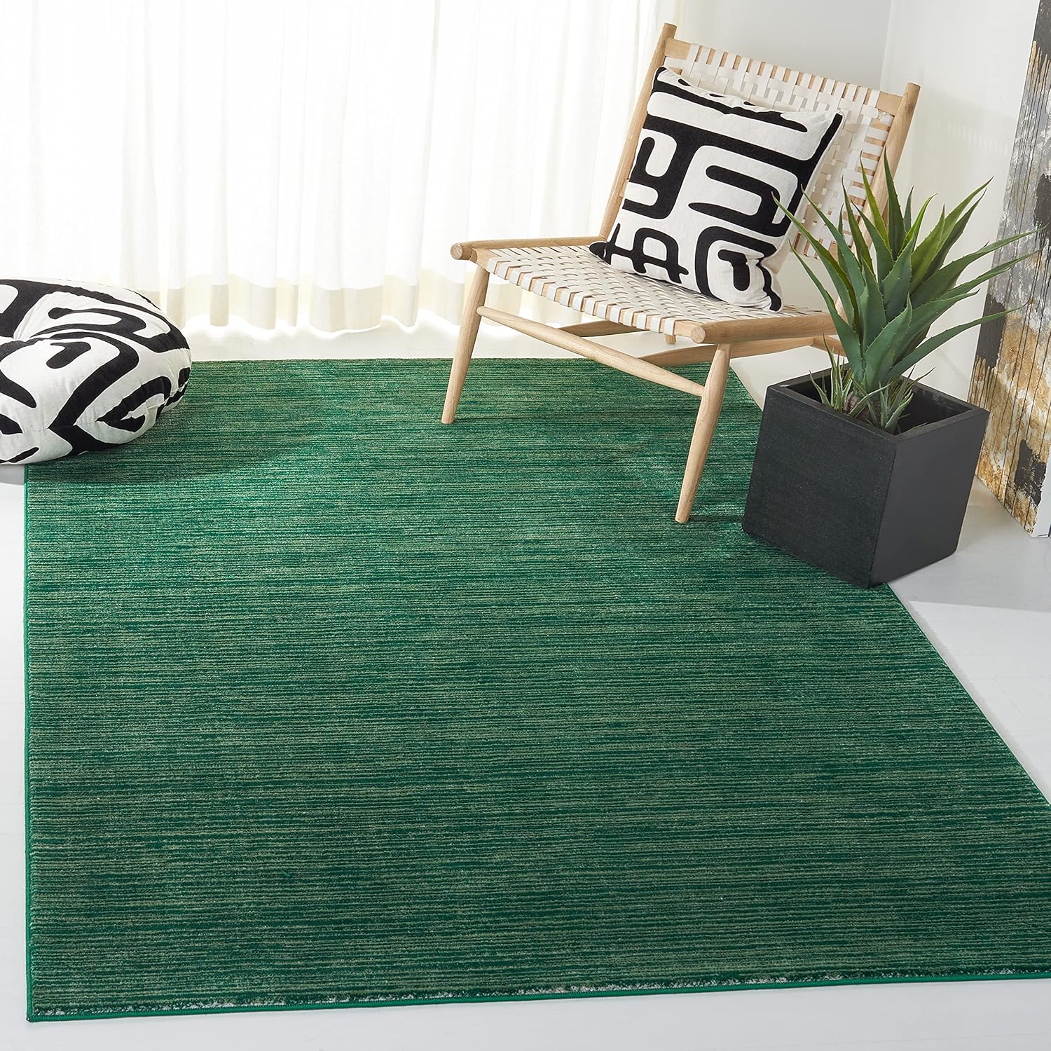 SAFAVIEH Vision Collection Accent Rug - Chic Dark Green Design
