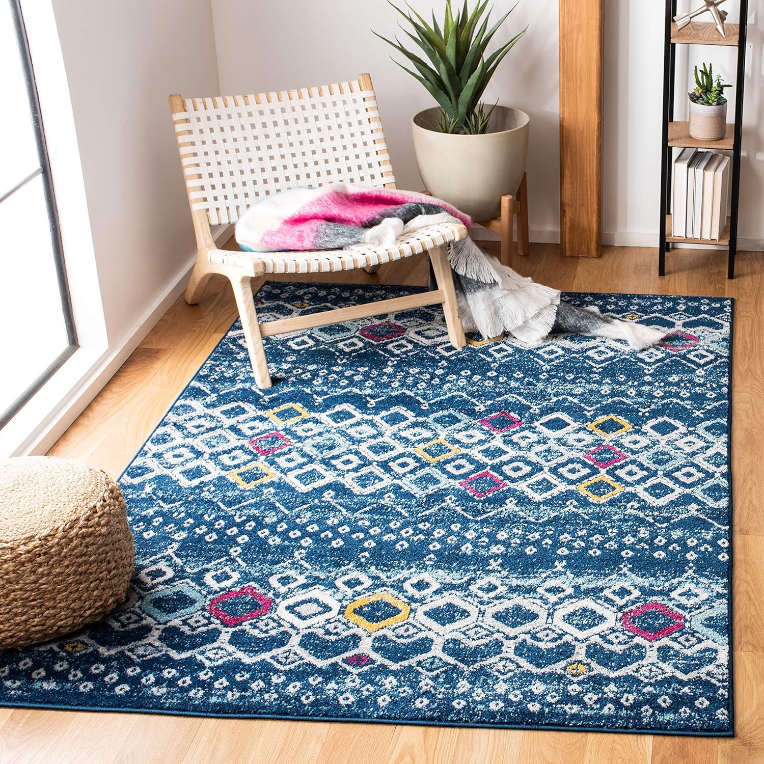 SAFAVIEH Amsterdam Collection Area Rug - Stylish & Durable Design