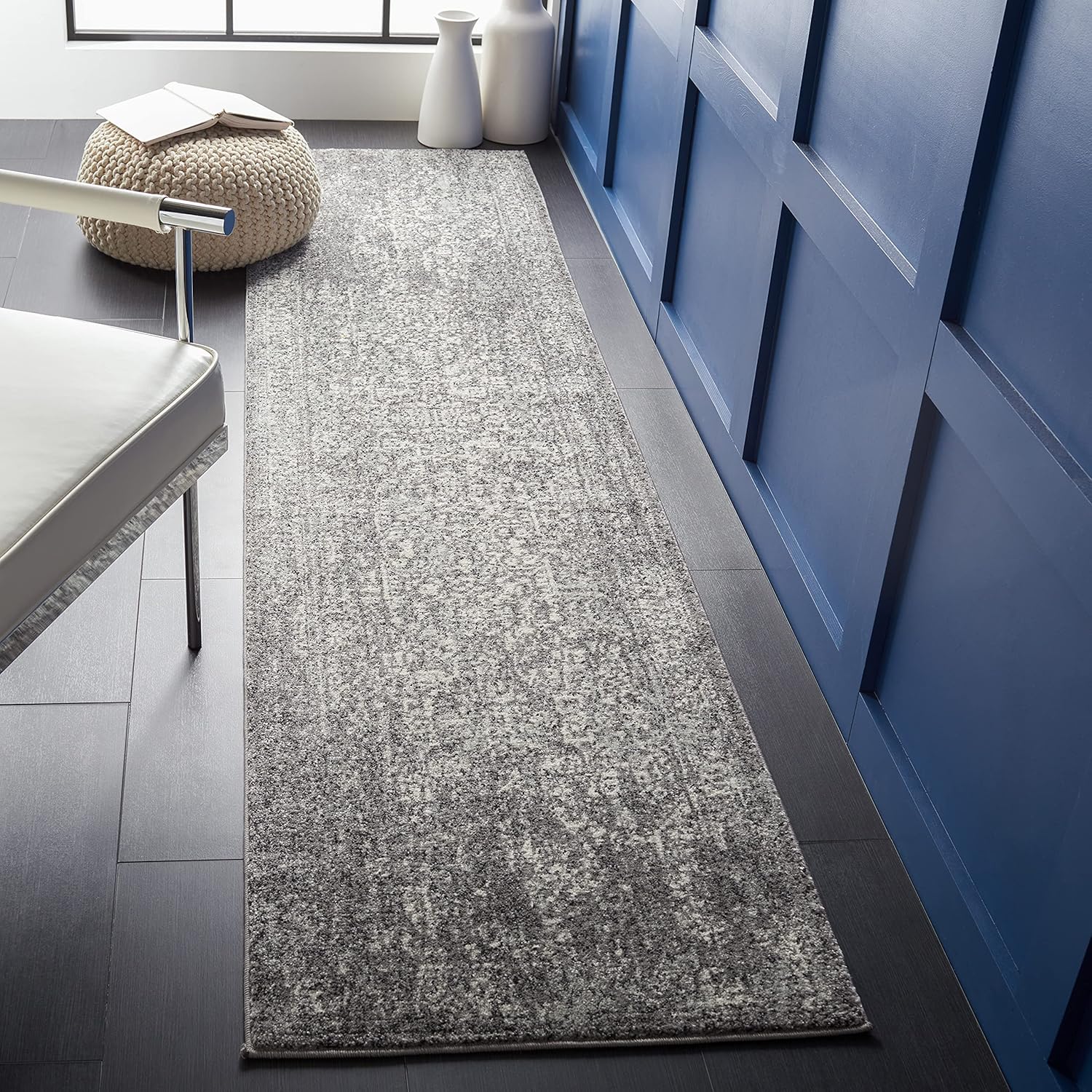 SAFAVIEH Evoke Collection 2ft 2in x 9ft Grey/Ivory Runner Rug Review