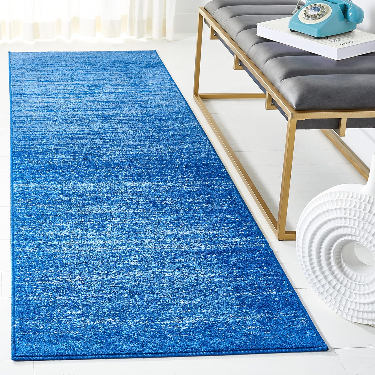 SAFAVIEH Adirondack X-Large Area Rug - Modern Ombre Design
