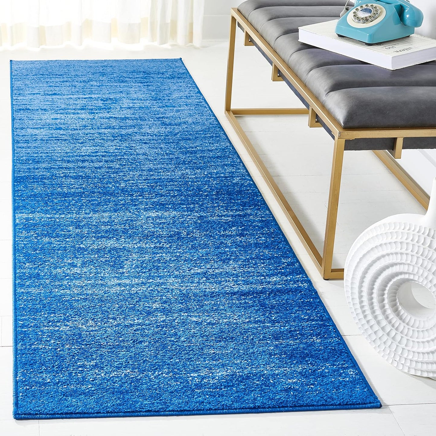 SAFAVIEH Adirondack Runner Rug - Modern Ombre Design for Home