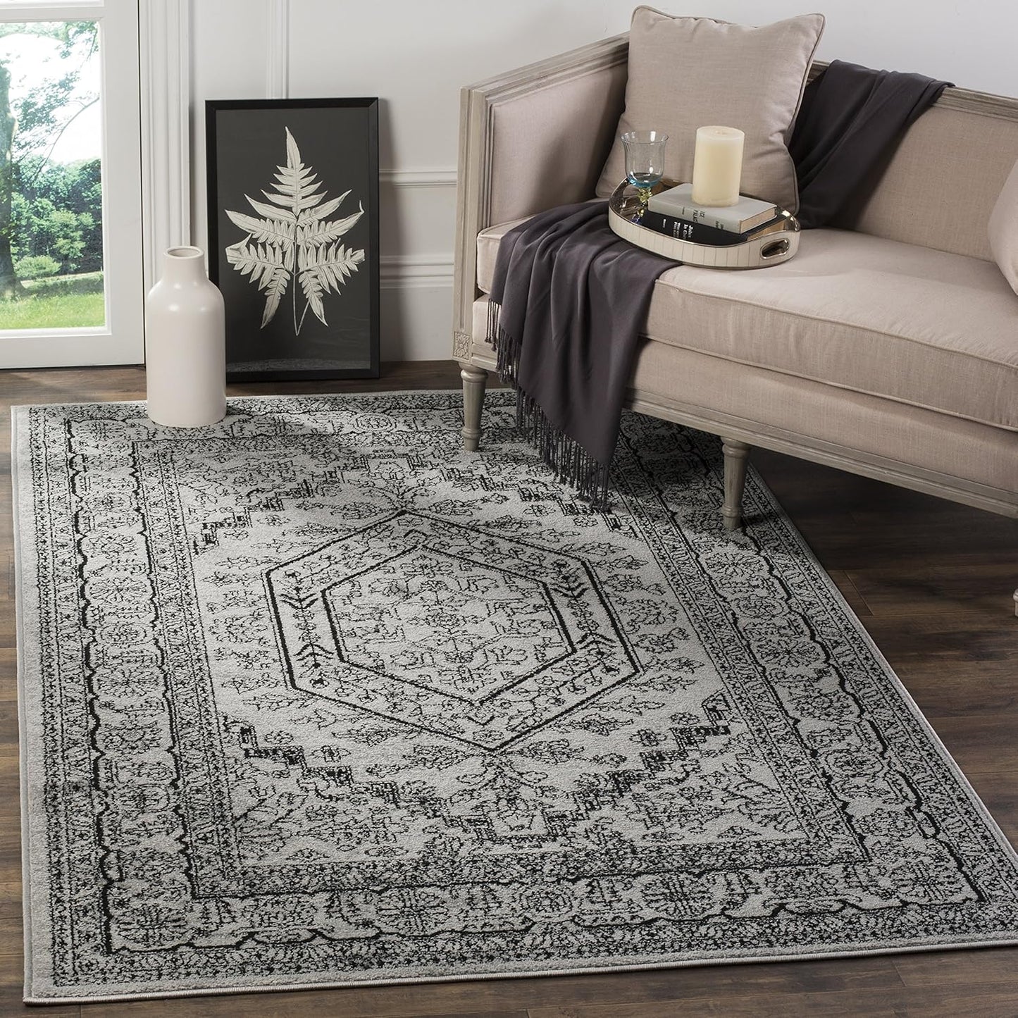 SAFAVIEH Adirondack Collection Area Rug - Stylish & Durable