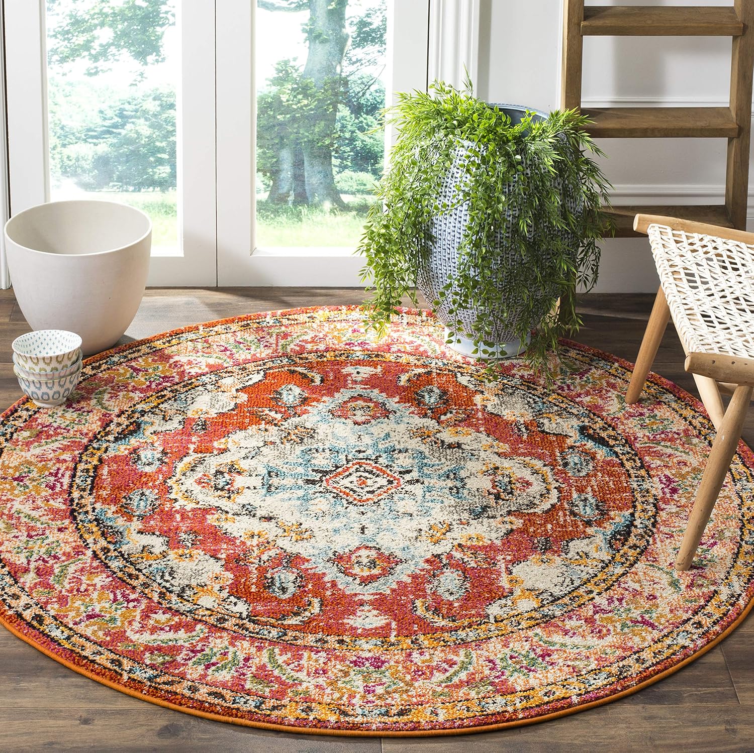 SAFAVIEH Monaco Collection Area Rug - 5ft Round, Boho Chic