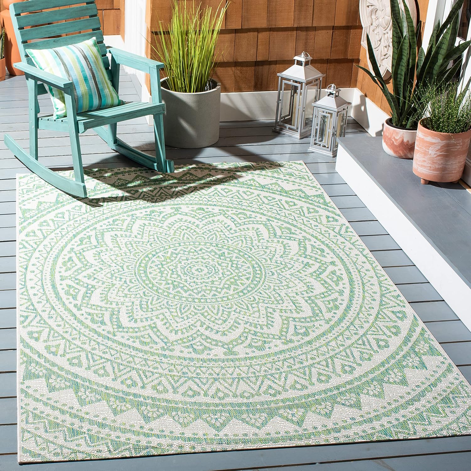 SAFAVIEH Courtyard Collection 8ft x 10ft Ivory/Green Area Rug