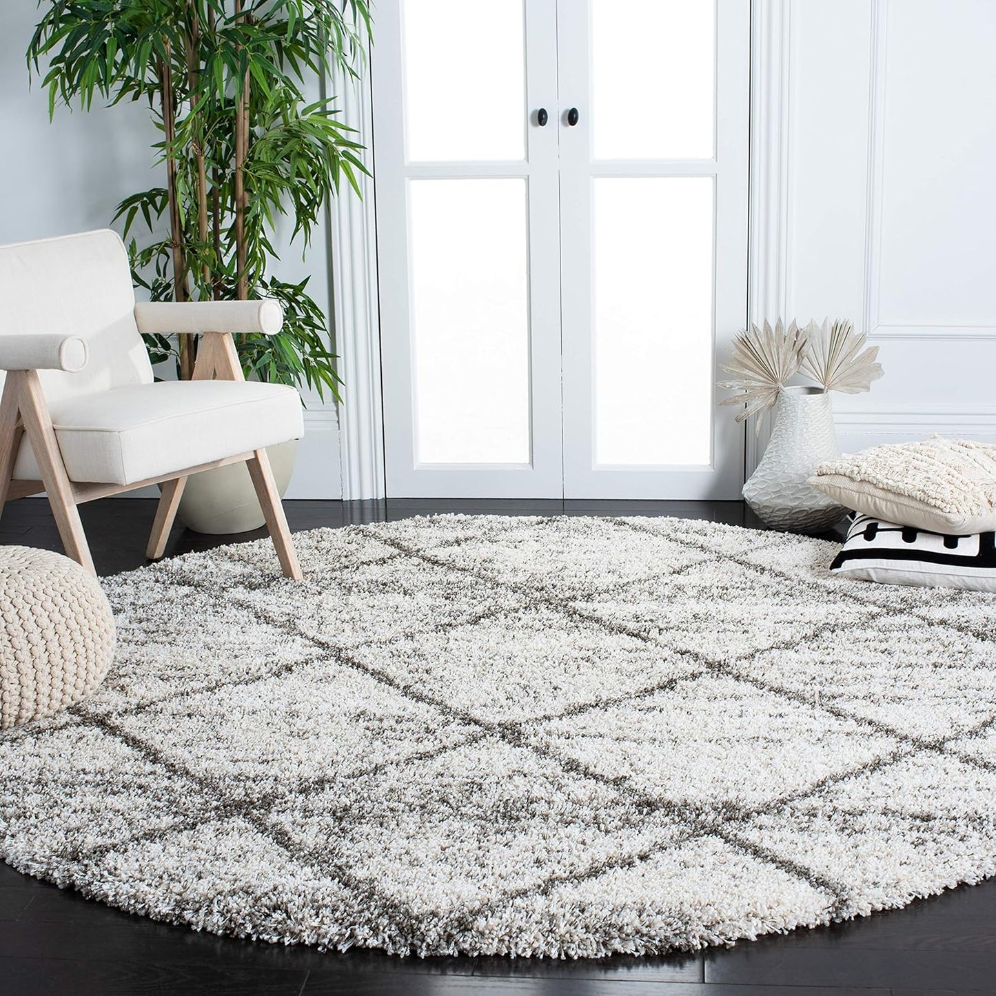 SAFAVIEH Hudson Shag 7ft Round Grey/Beige Area Rug for Home