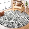 SAFAVIEH Tulum 5ft Round Ivory & Black Rug - Durable Moroccan Boho