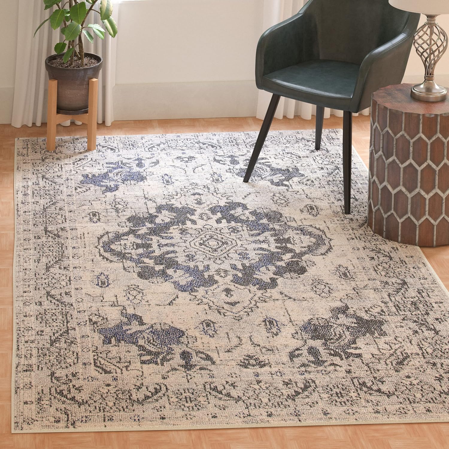 SAFAVIEH Monaco Collection Accent Rug - Boho Chic Design