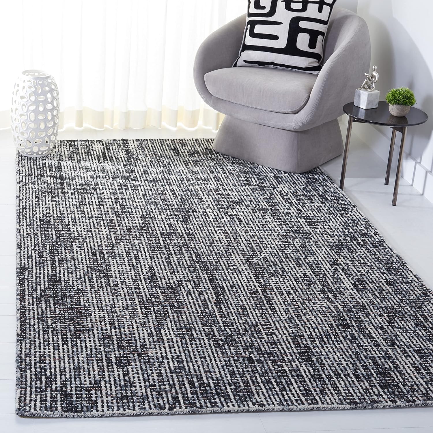SAFAVIEH Abstract Collection Accent Rug - Handmade Wool 4ft x 6ft