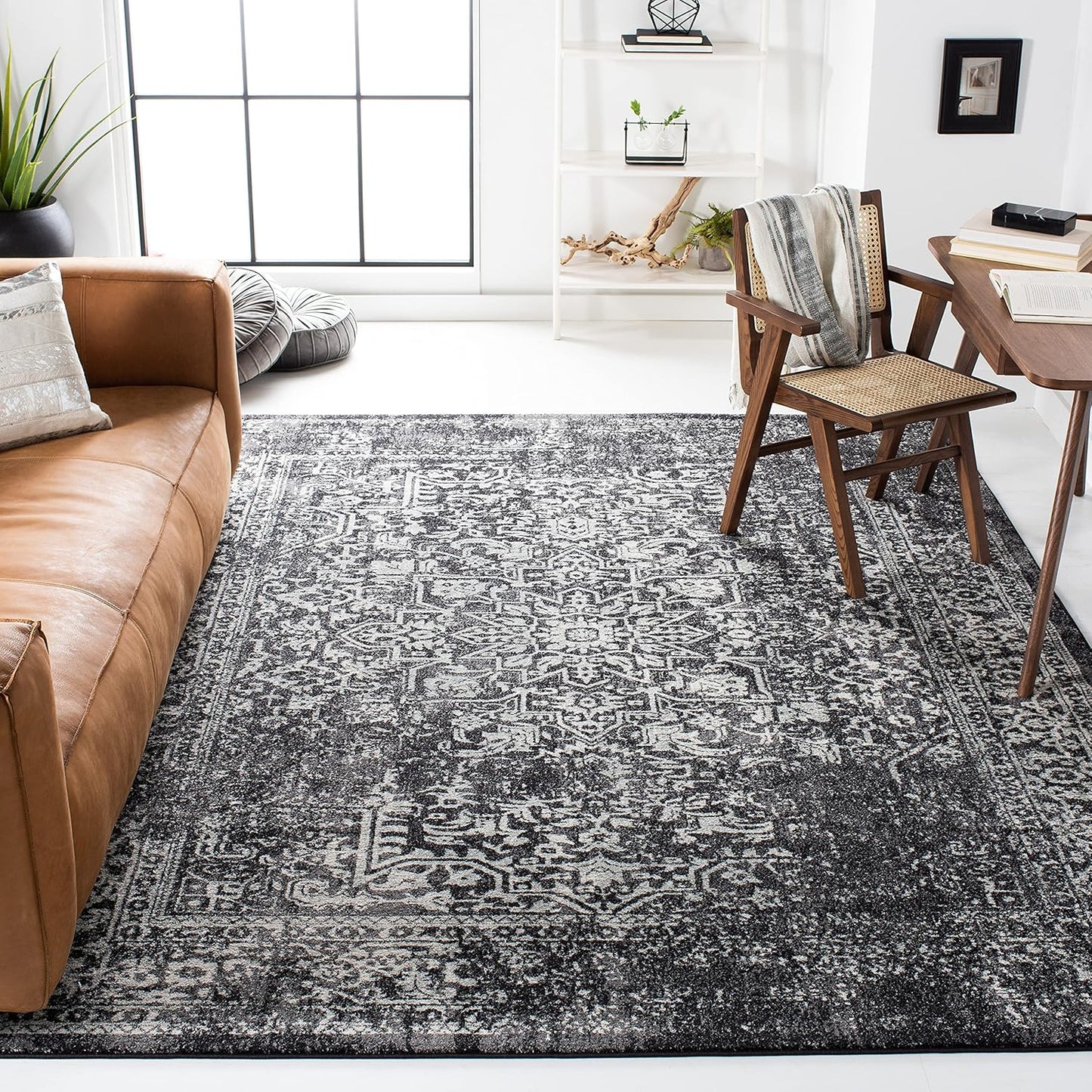 SAFAVIEH Evoke Collection 11ft x 15ft Black Grey Area Rug Review