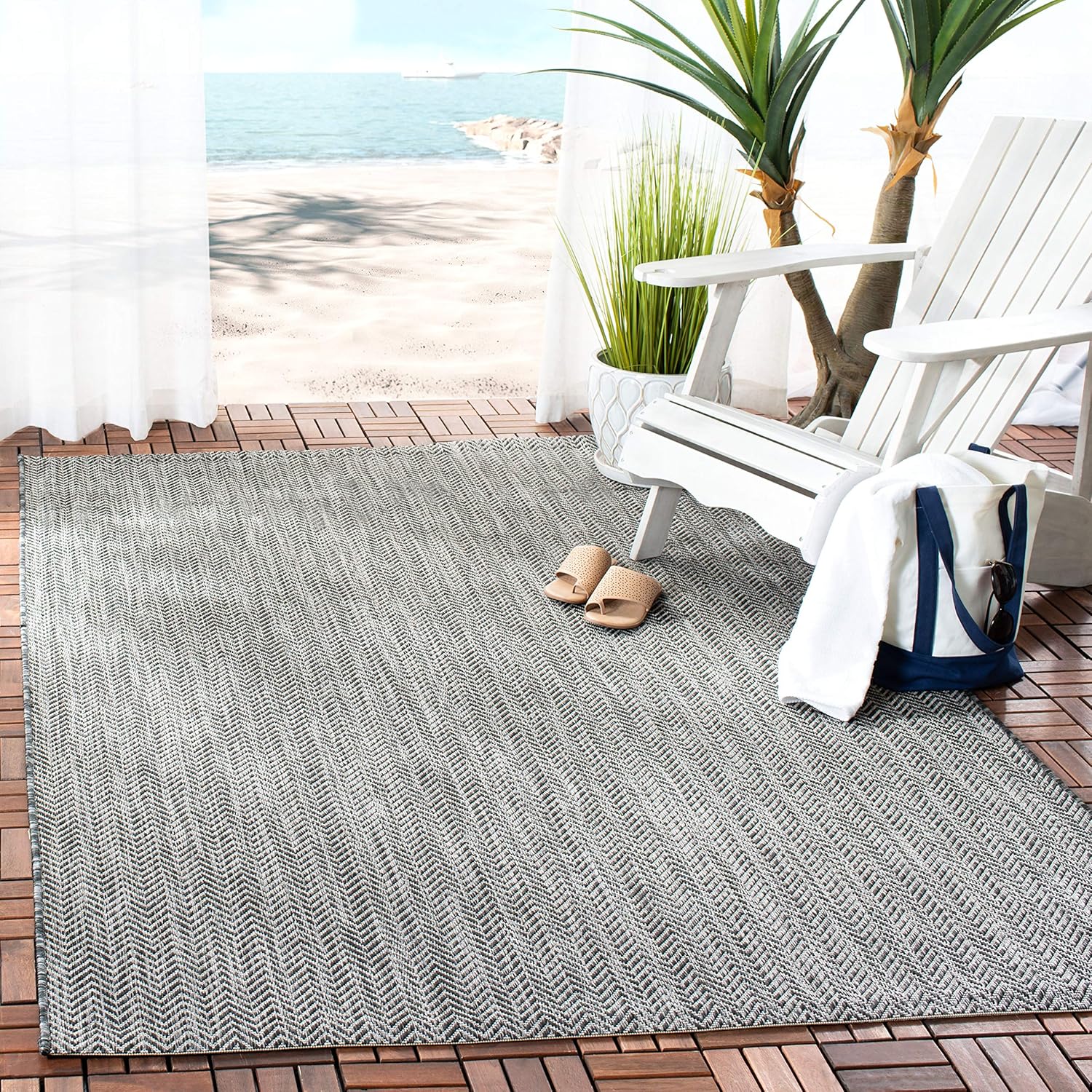 SAFAVIEH Courtyard Collection Area Rug - Stylish & Durable