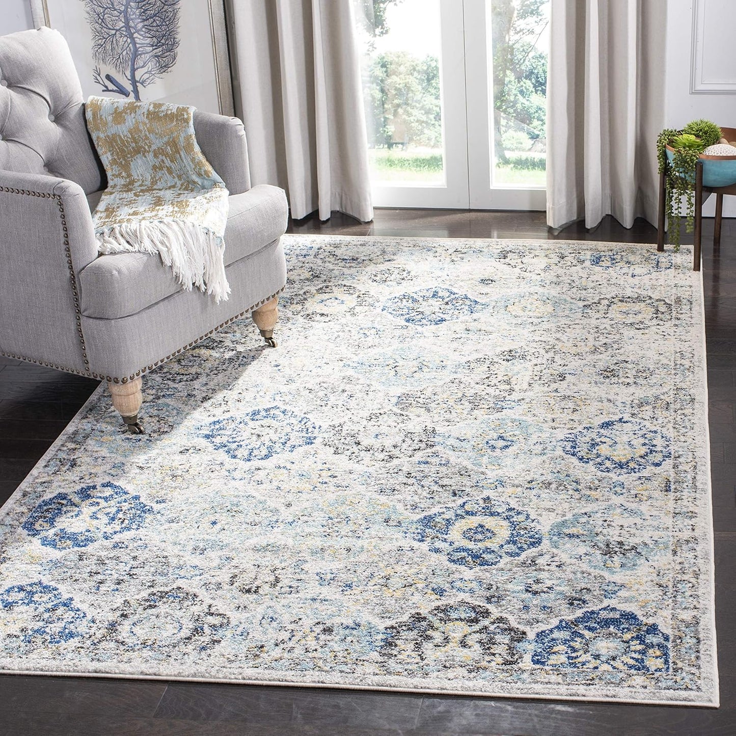 SAFAVIEH Madison Collection Accent Rug - Stylish & Durable Design