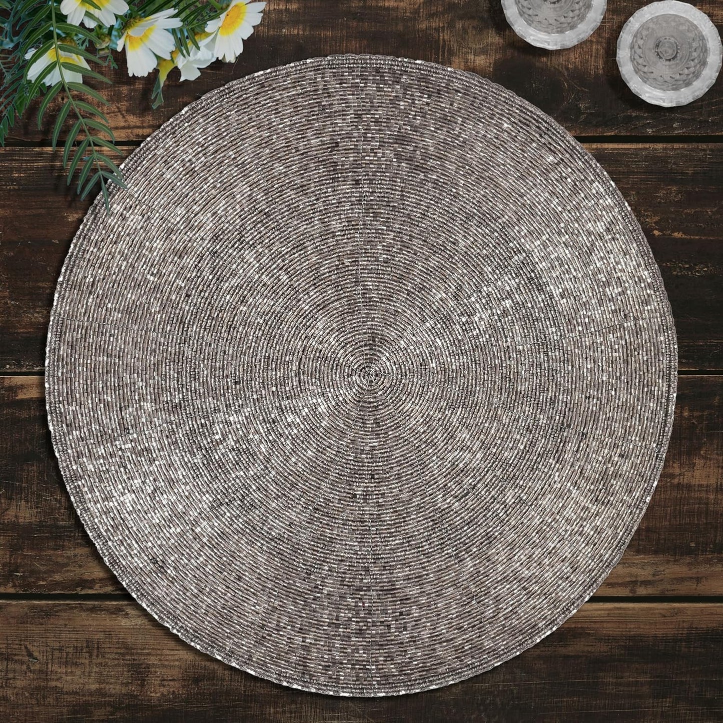 Decozen Round Placemats Set of 8 for Elegant Holiday Dining