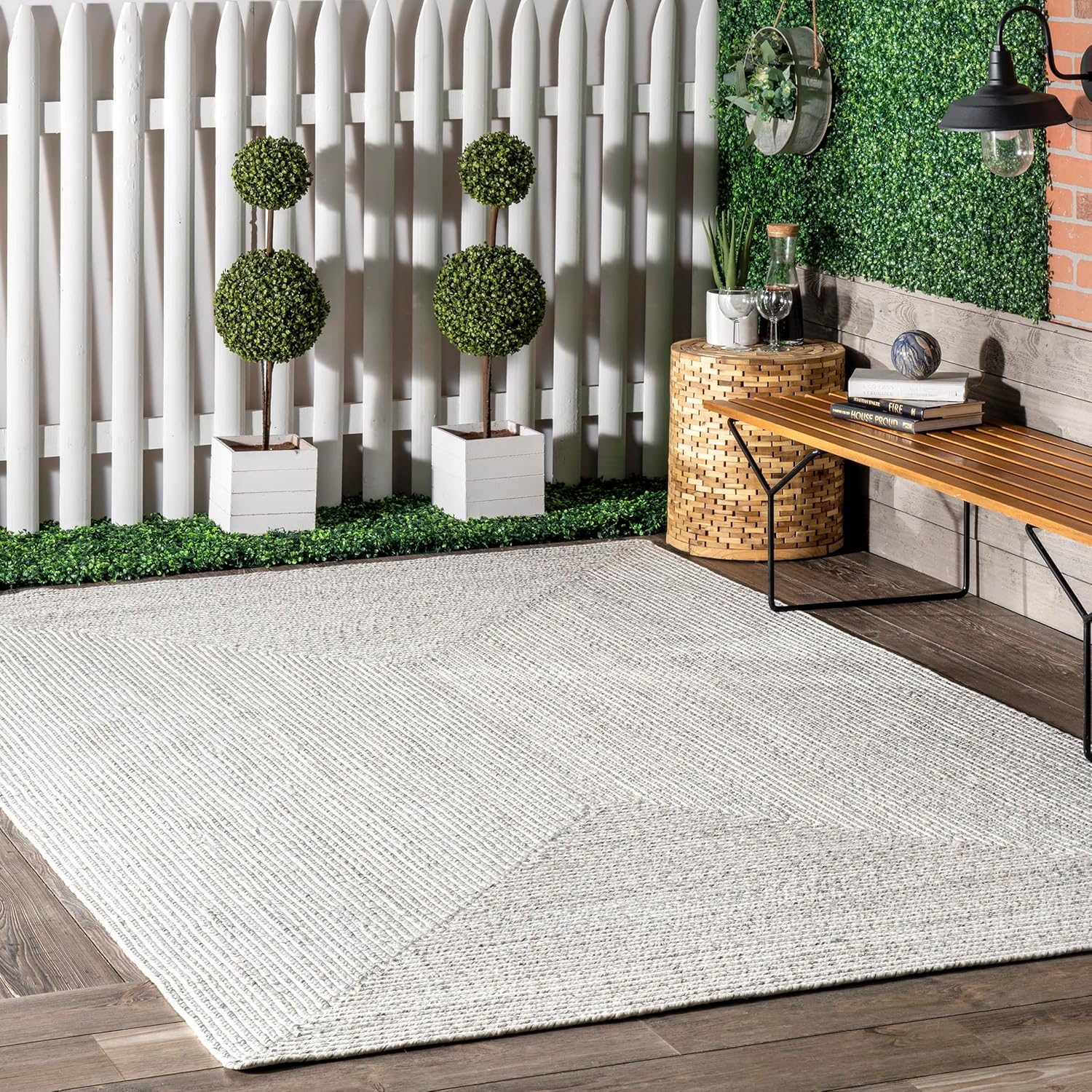 nuLOOM 3ft x 5ft Solid Hand Braided Indoor/Outdoor Area Rug