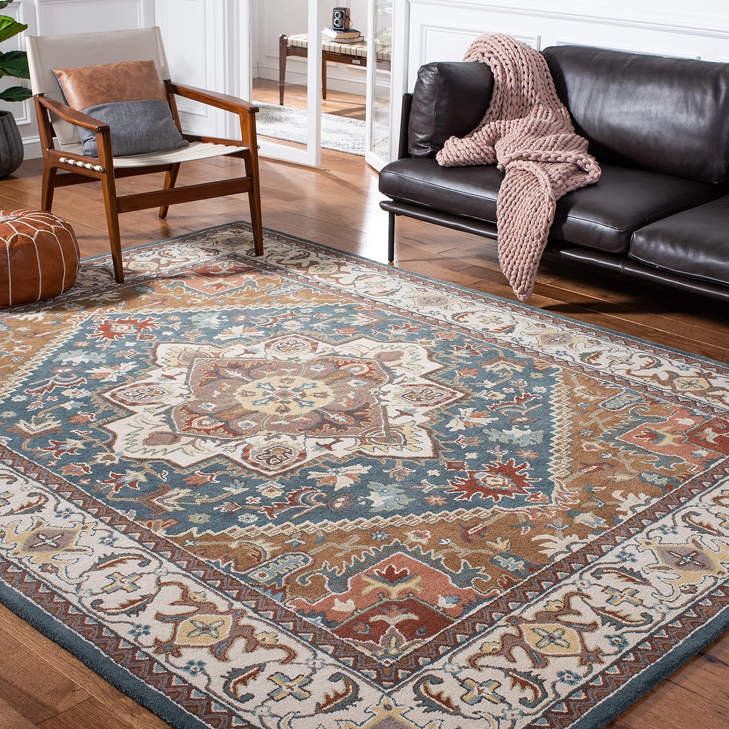 Handmade Traditional Oriental Wool Area Rug for Living Room