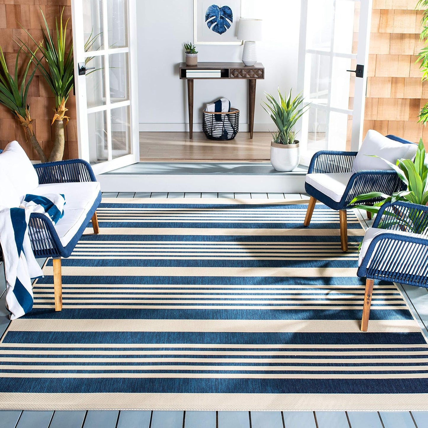 SAFAVIEH Courtyard Collection 8ft x 10ft Navy/Beige Area Mat