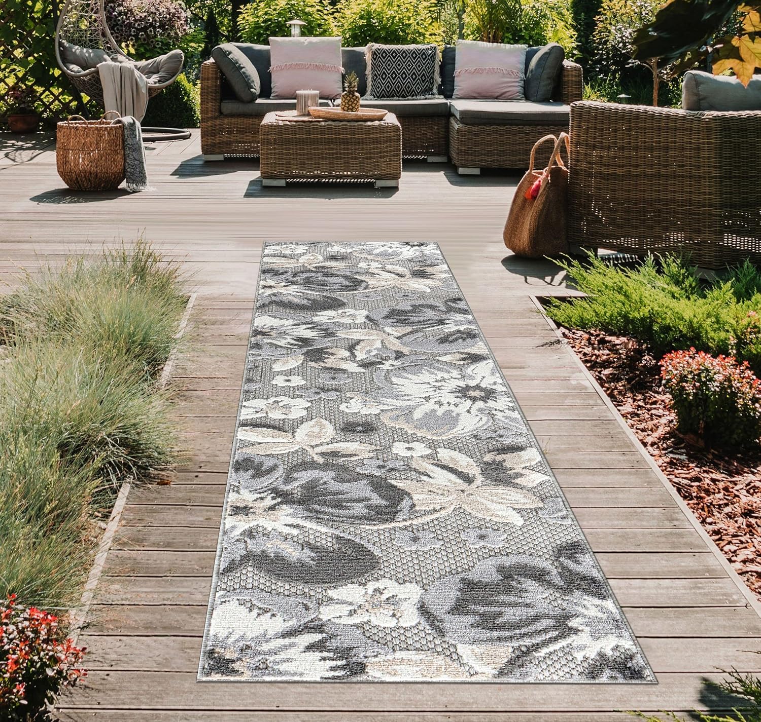 Bergamo Contemporary Floral Non-Shedding Easy Cleaning Runner Rug