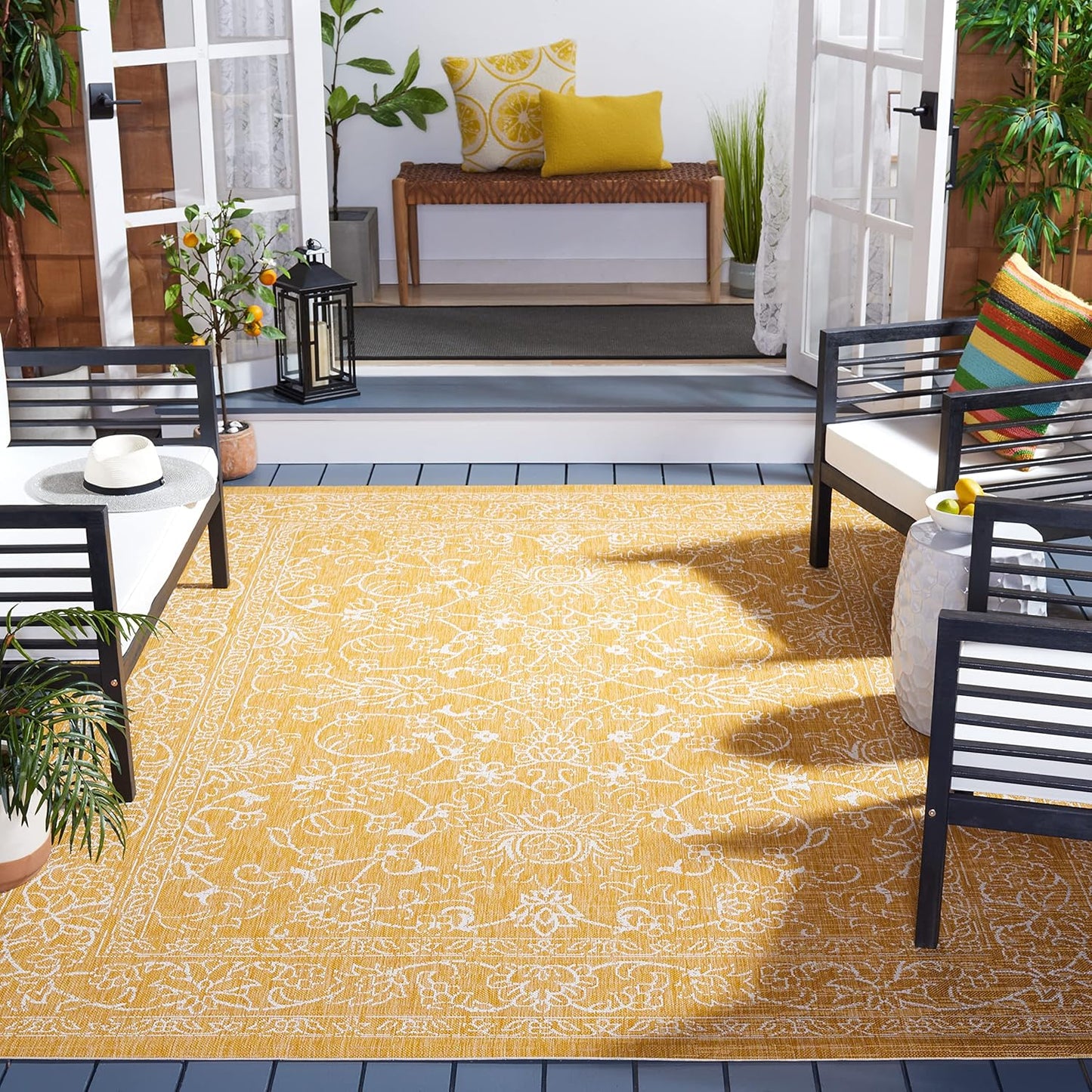 SAFAVIEH Courtyard Collection 6ft 7in x 9ft 6in Gold/Ivory Mat