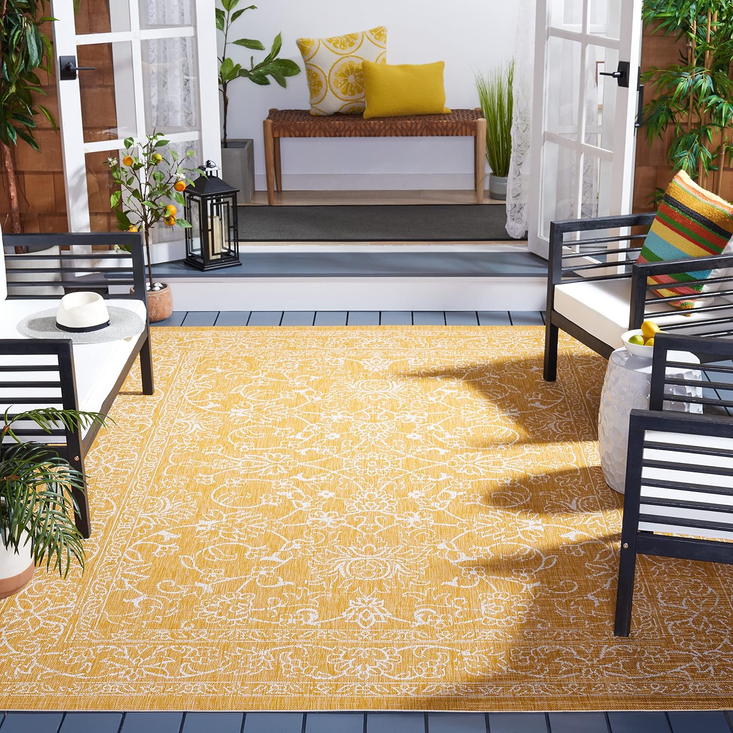 SAFAVIEH Courtyard Collection 6ft 7in x 9ft 6in Gold/Ivory Mat