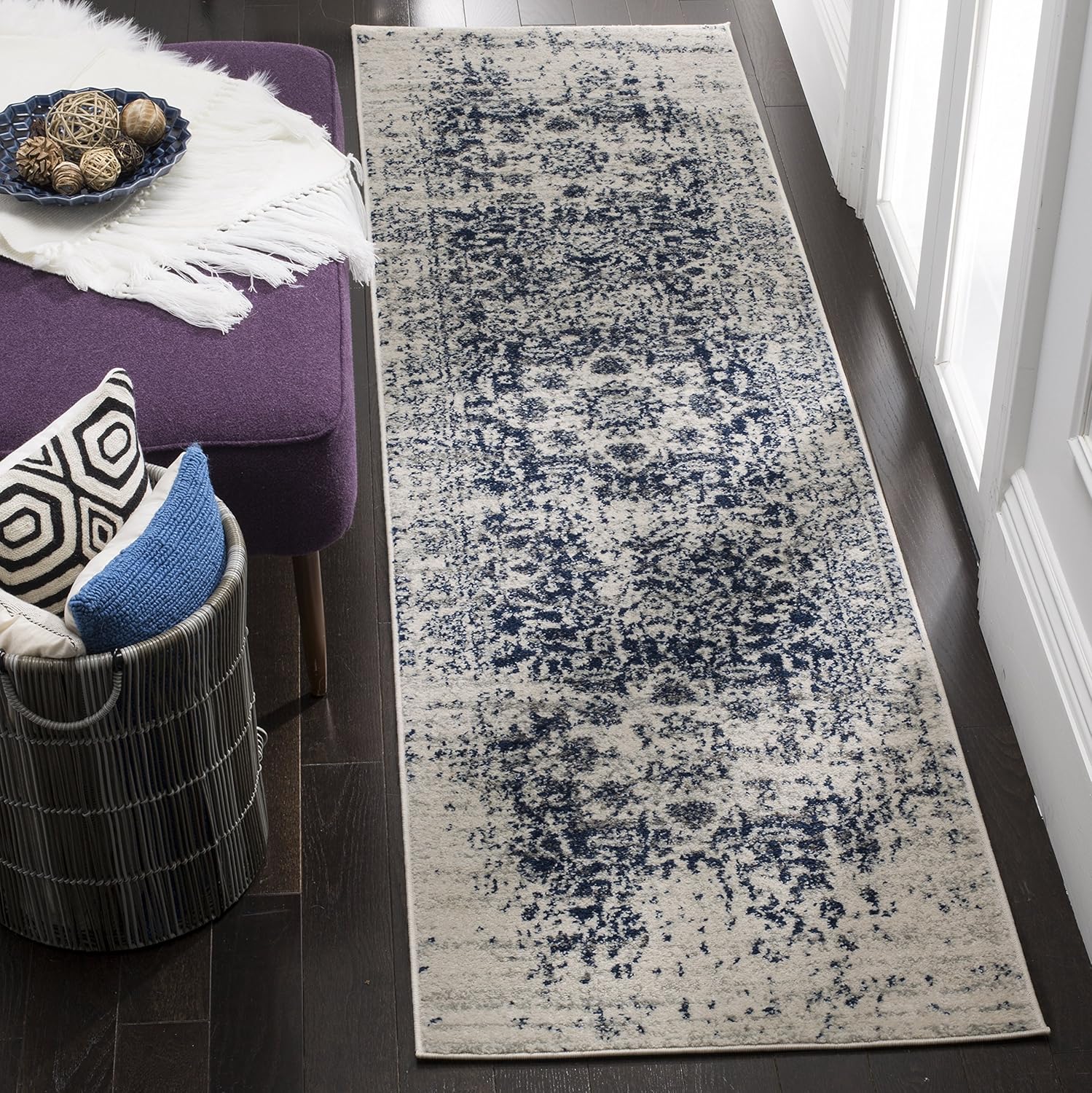 SAFAVIEH Madison Collection Runner Rug - Stylish and Durable