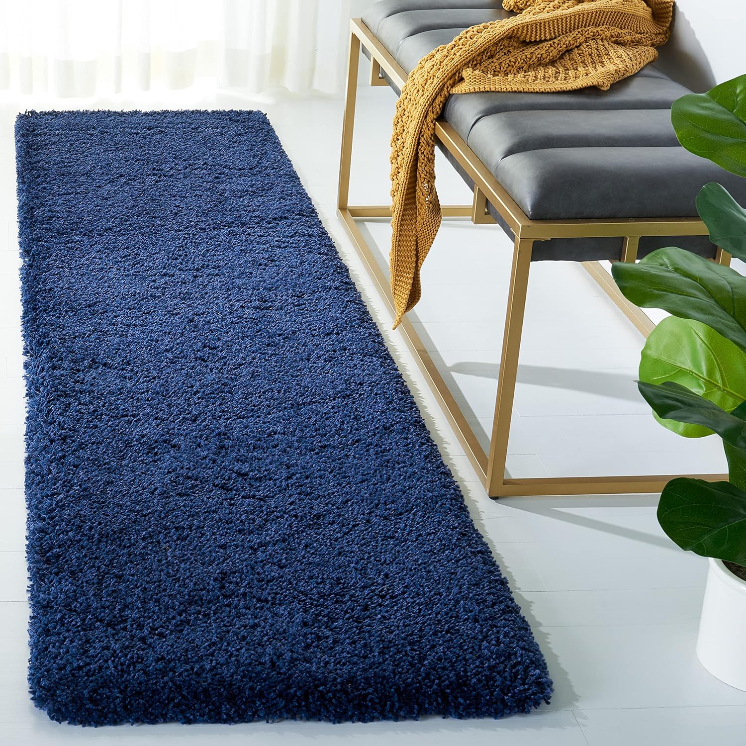 SAFAVIEH Milan Shag Collection Runner Rug - Non-Shedding Design