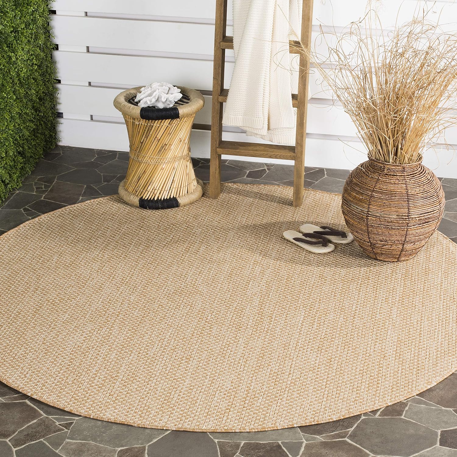 SAFAVIEH Courtyard Collection 7ft 1in Round Natural/Cream Mat