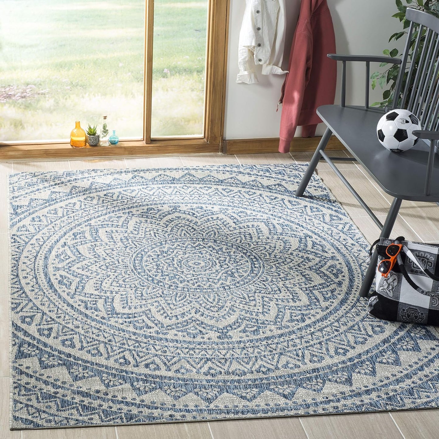 SAFAVIEH Washable Rug for Outdoor Courtyard - Light Grey & Blue