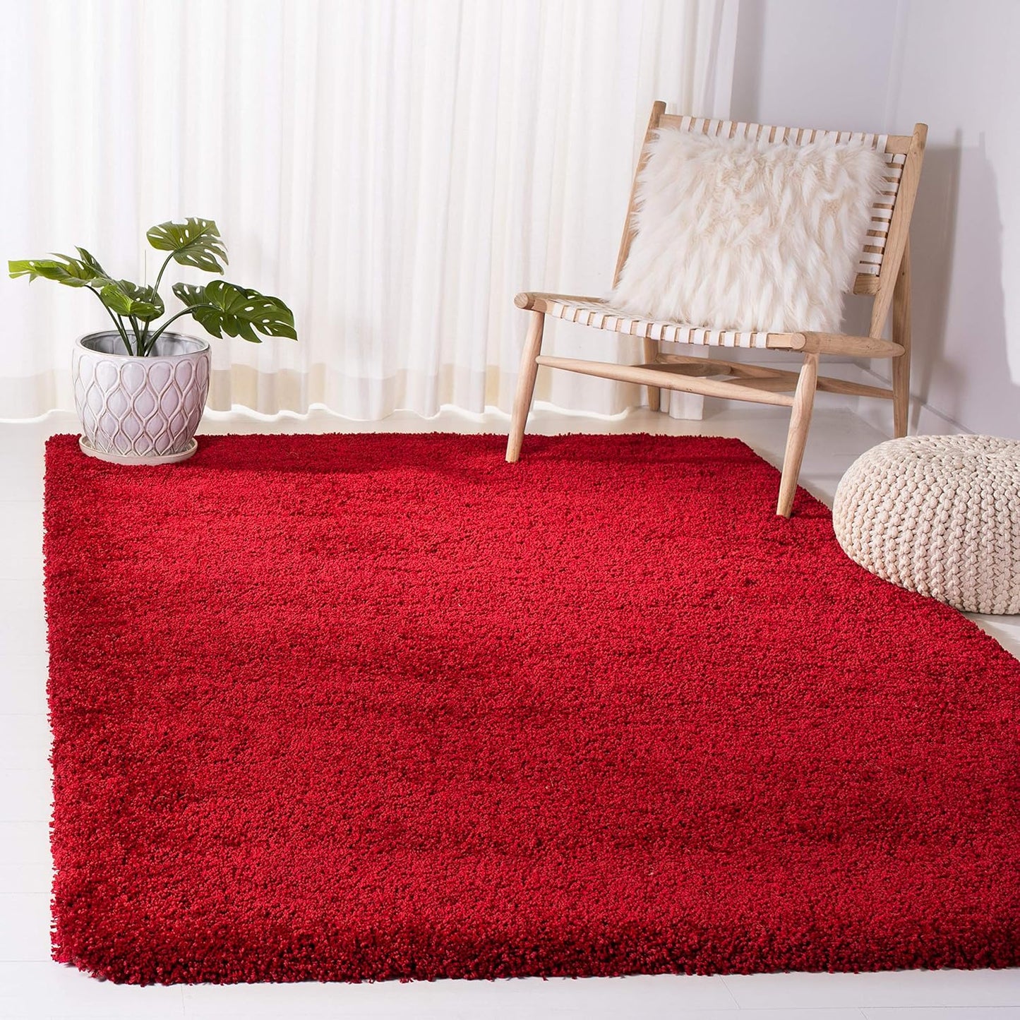 SAFAVIEH Milan Shag Collection 5ft 1in Square Red Area Rug