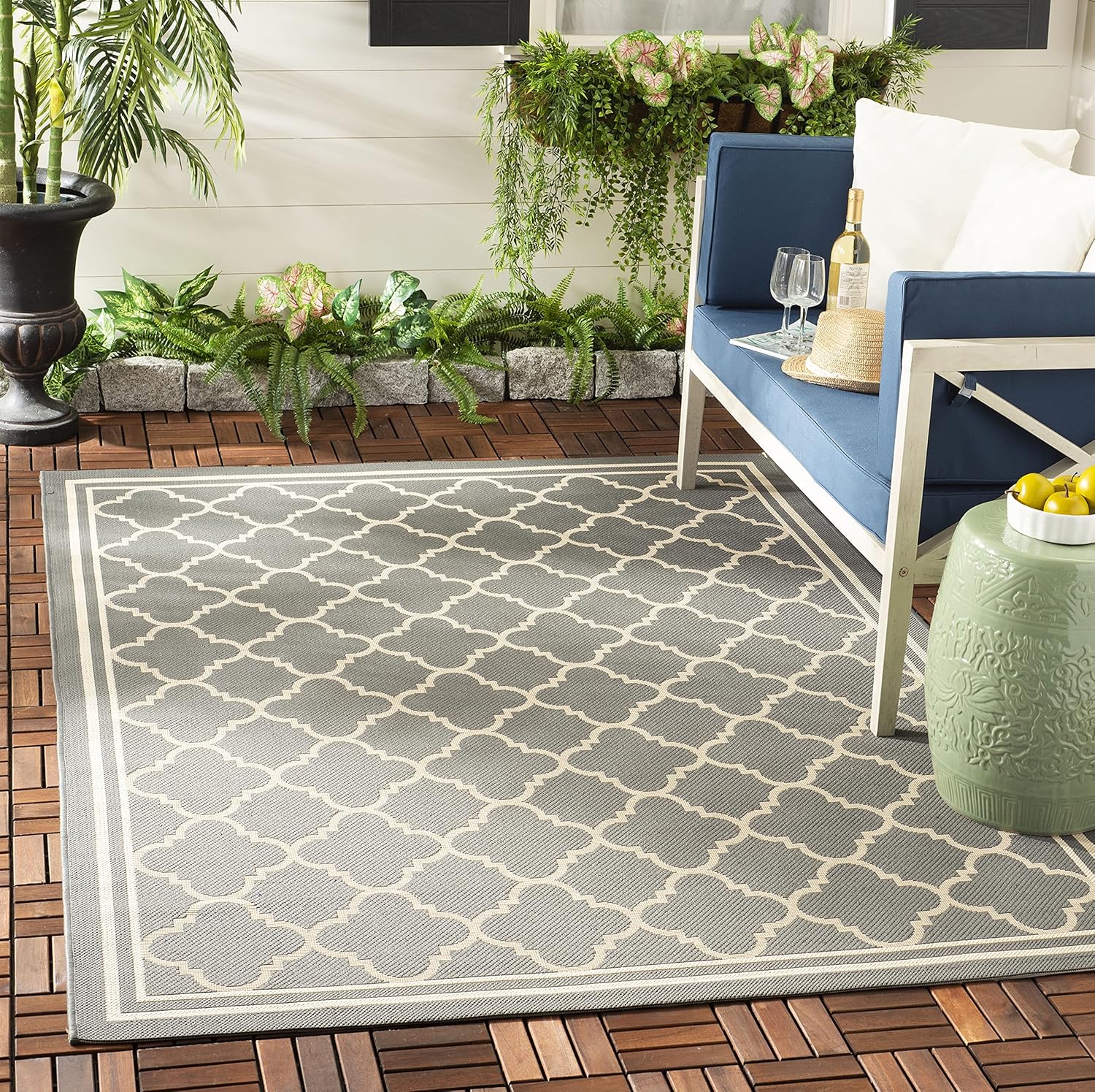 SAFAVIEH Courtyard Collection 5ft 3in x 7ft 7in Rug for Indoor Outdoor