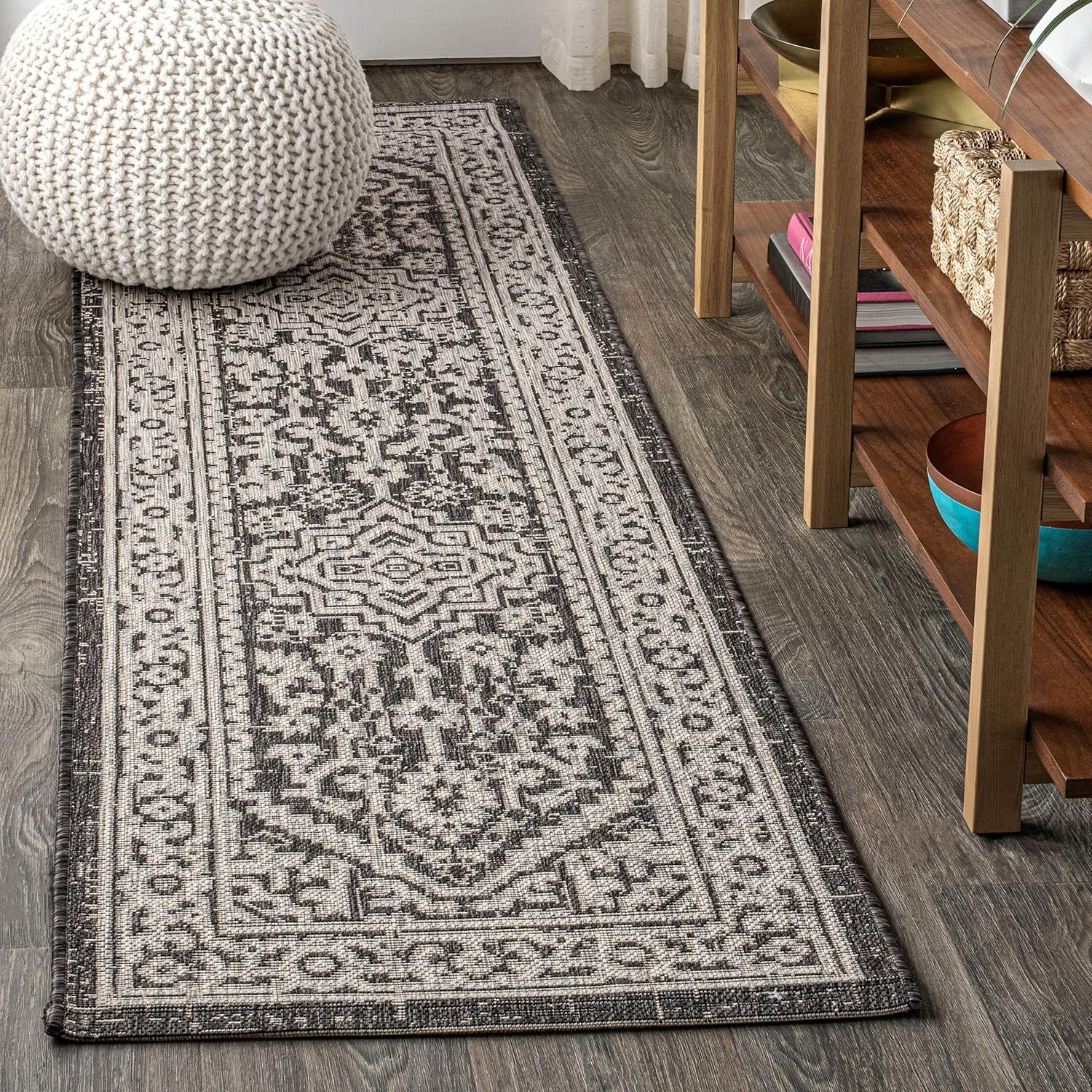 JONATHAN Y Medallion Weave Indoor Outdoor Runner Rug 2X8 Gray/Black