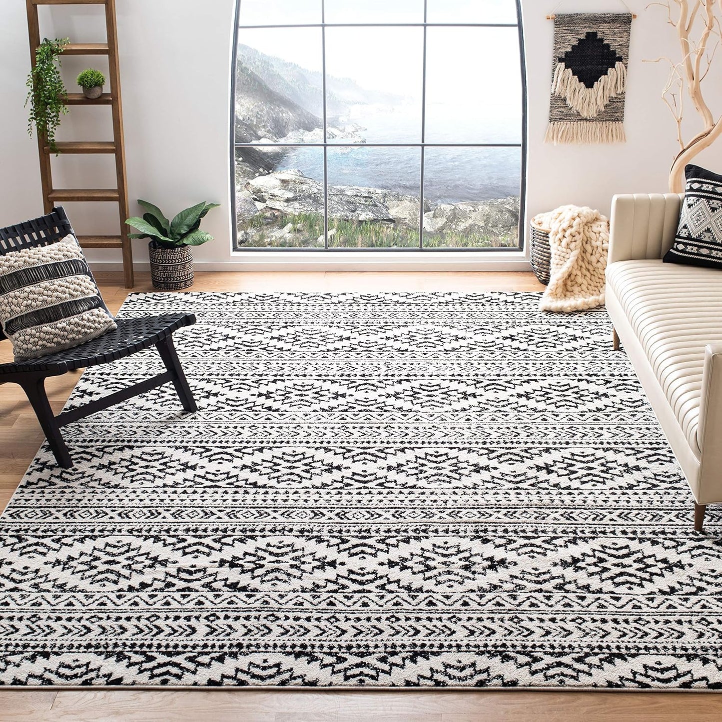 SAFAVIEH Tulum Collection Area Rug - Stylish & Durable Design