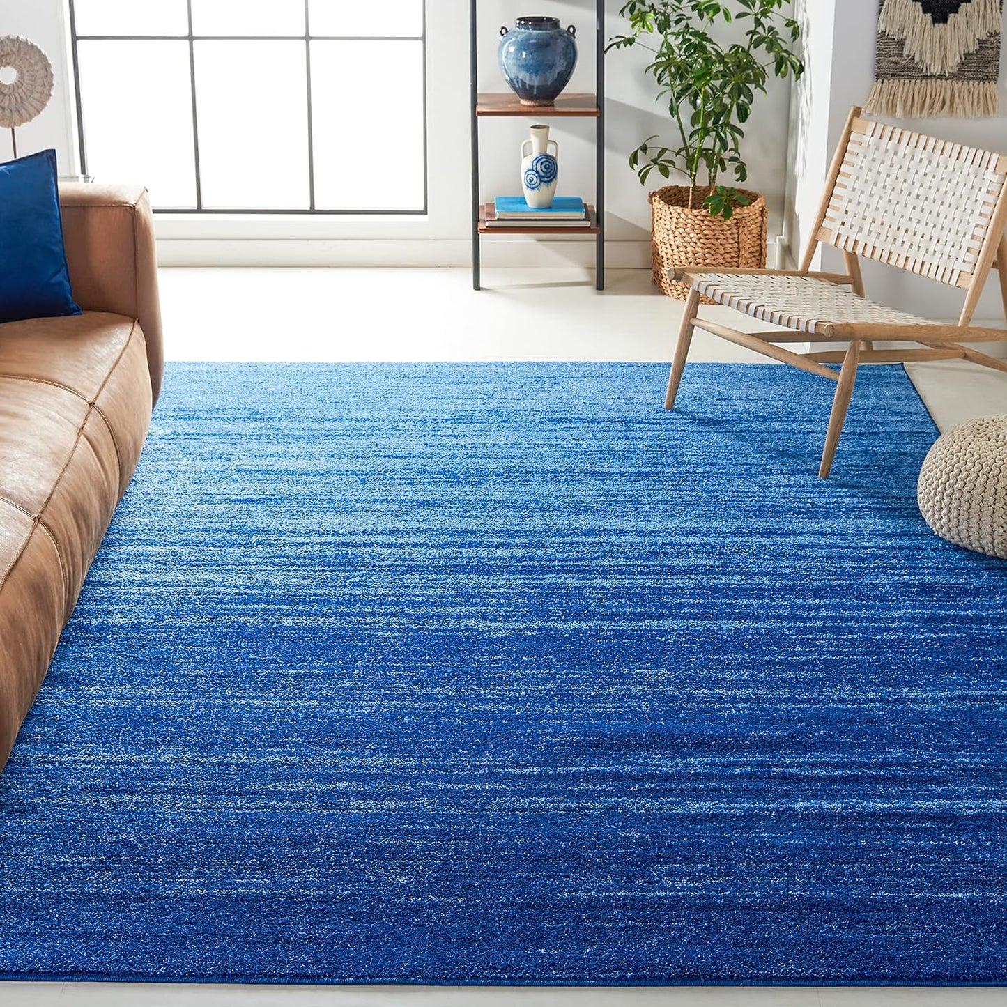 SAFAVIEH Adirondack Collection Area Rug - Modern Ombre Design