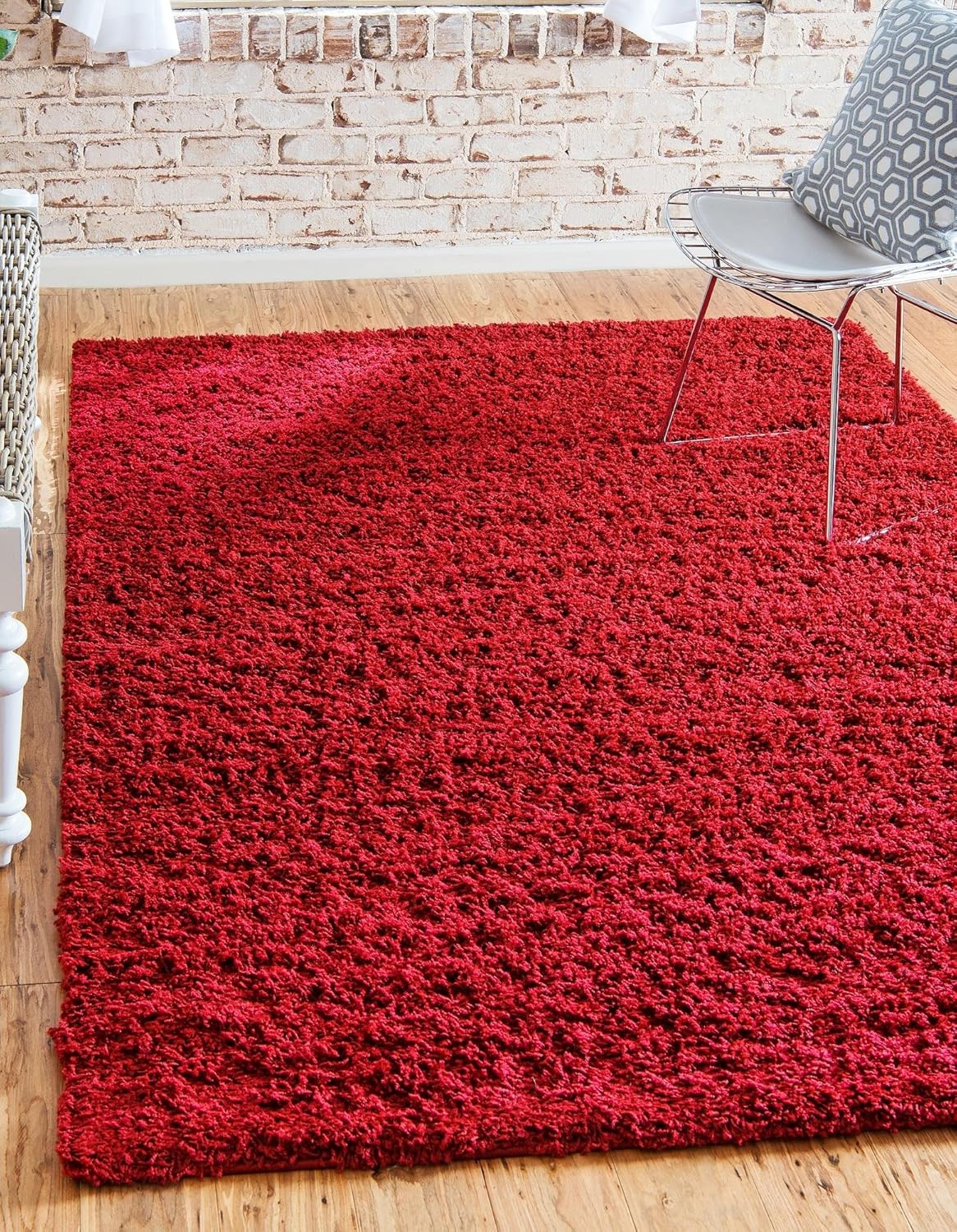 Unique Loom Solid Shag Collection Area Rug in Cherry Red