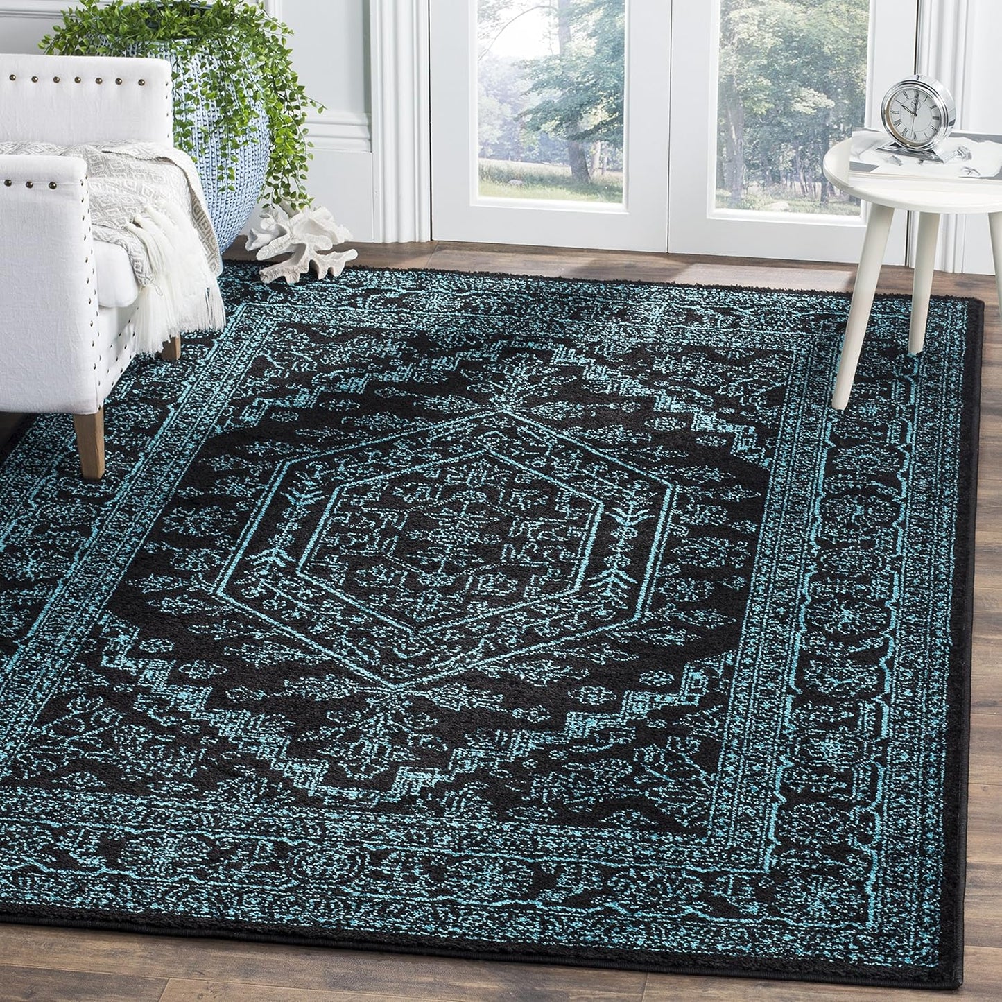SAFAVIEH Adirondack Collection Area Rug - Stylish & Durable