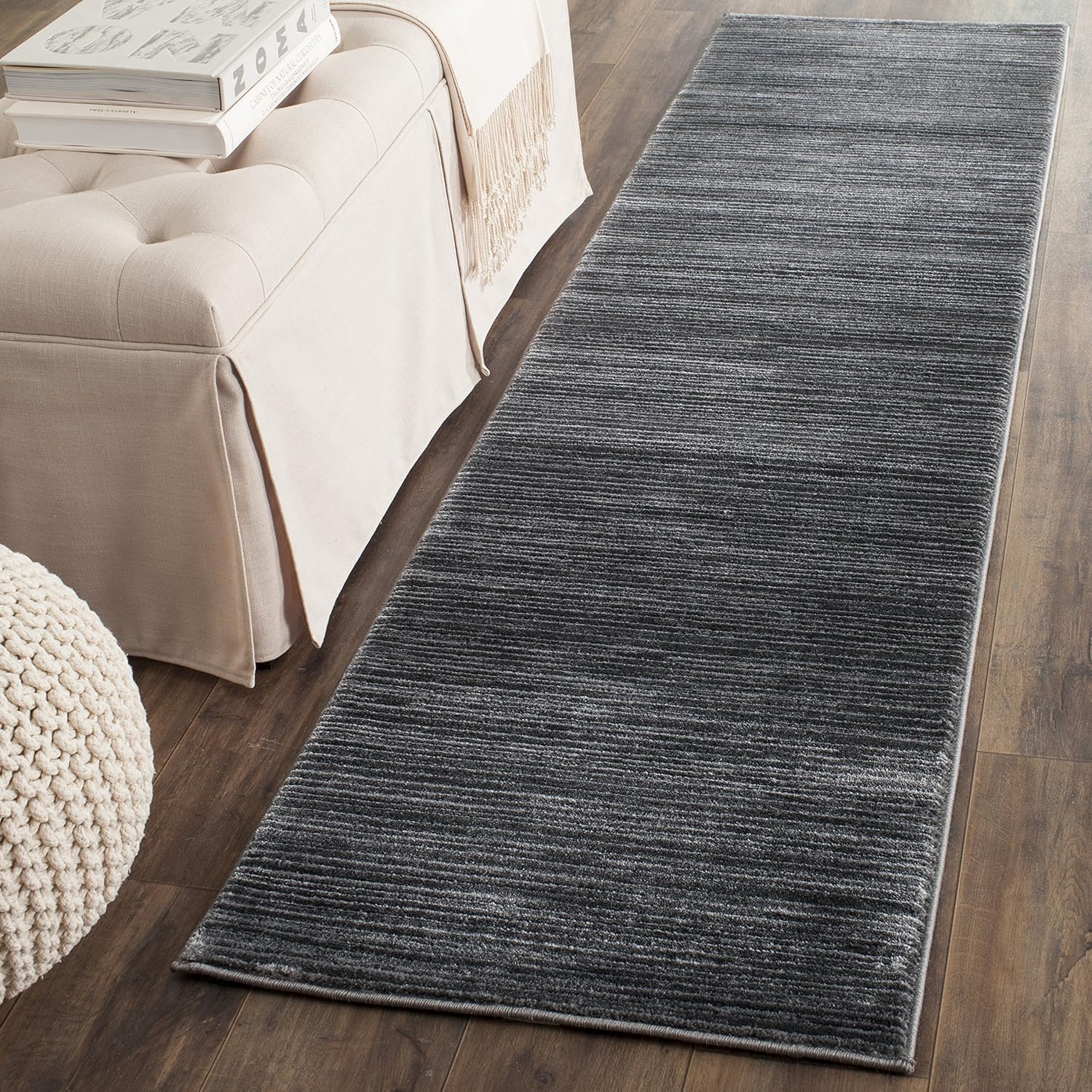 SAFAVIEH Vision Collection Accent Rug - Modern Ombre Design
