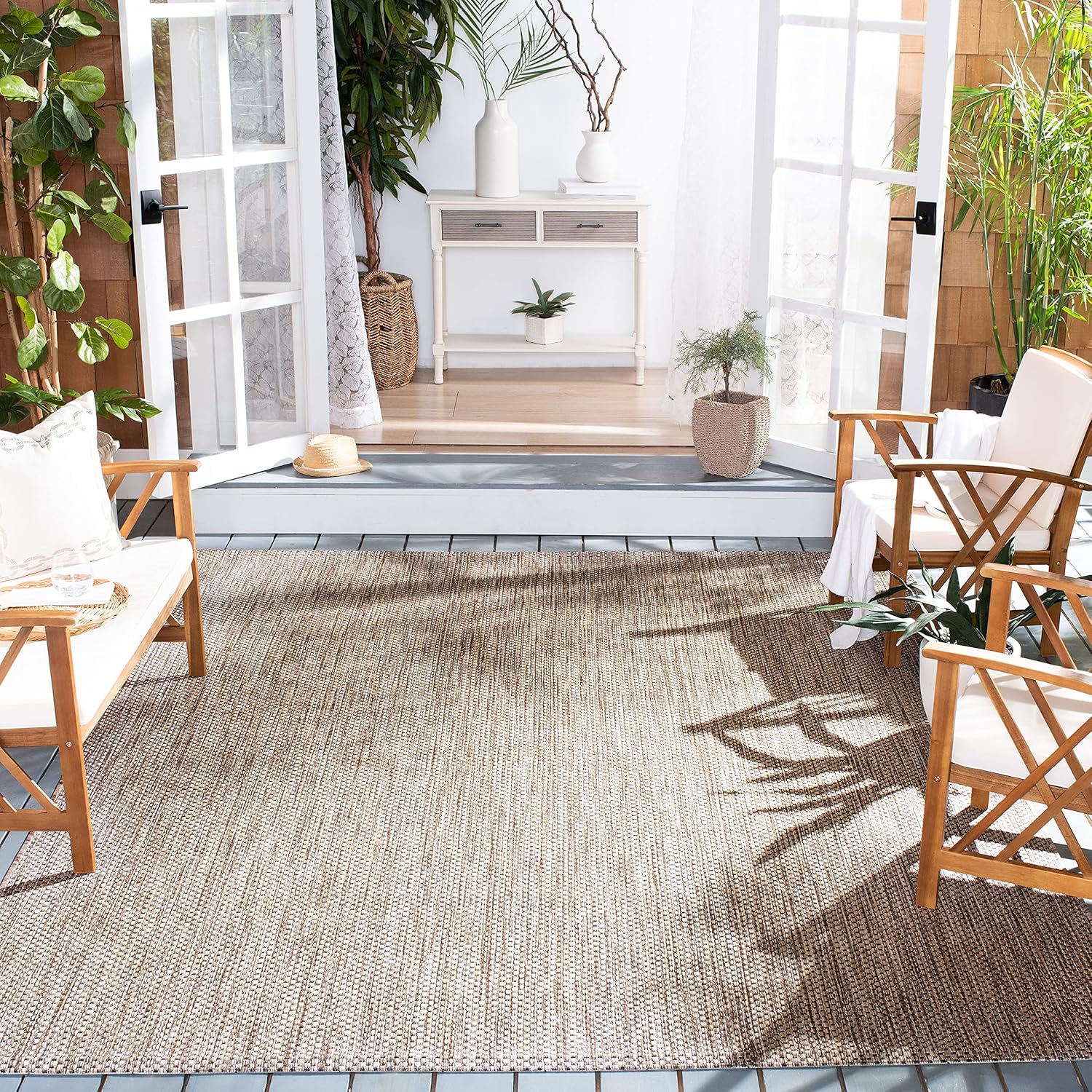 SAFAVIEH Courtyard Collection Area Rug - Stylish & Durable