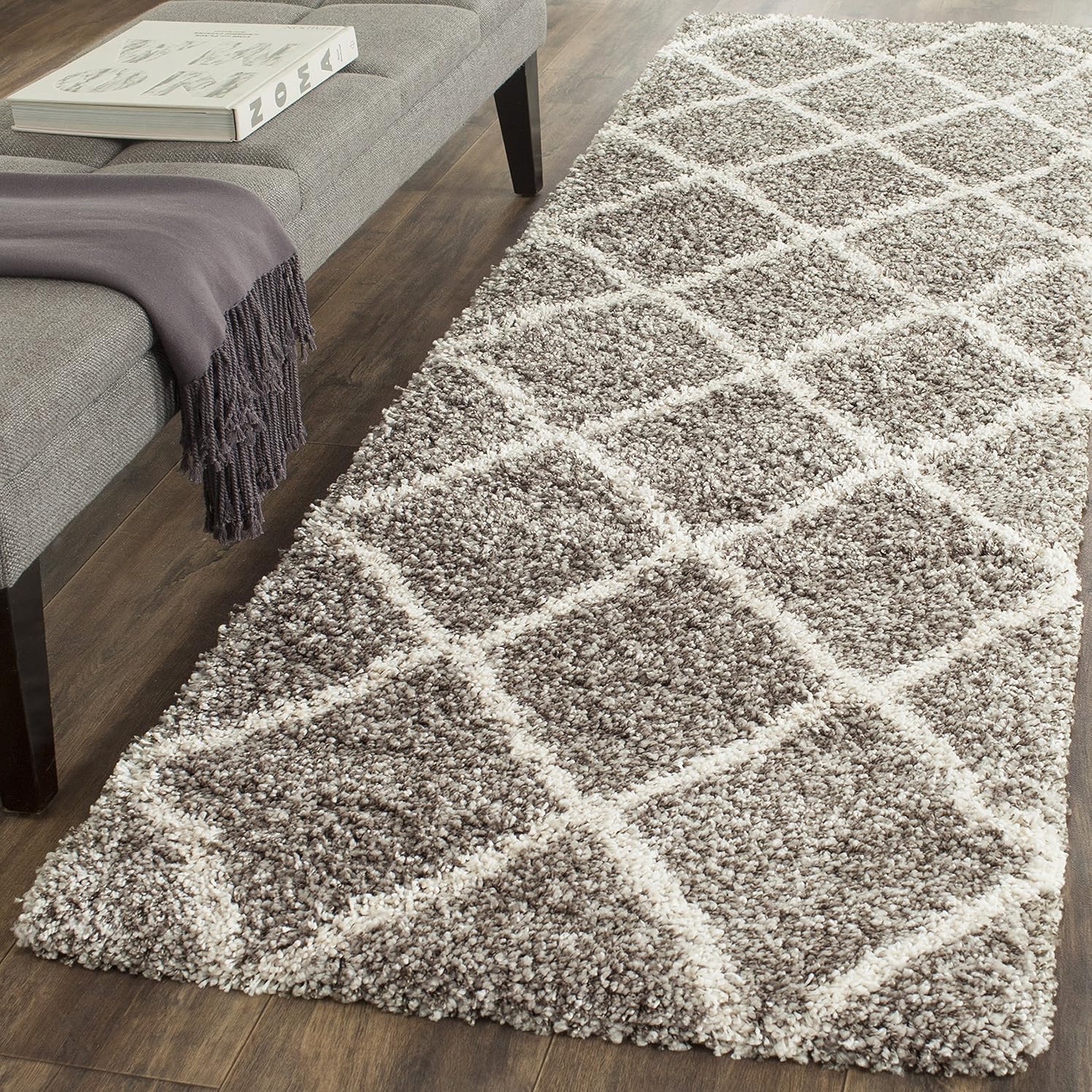 SAFAVIEH Hudson Shag Runner Rug - Modern Trellis Design