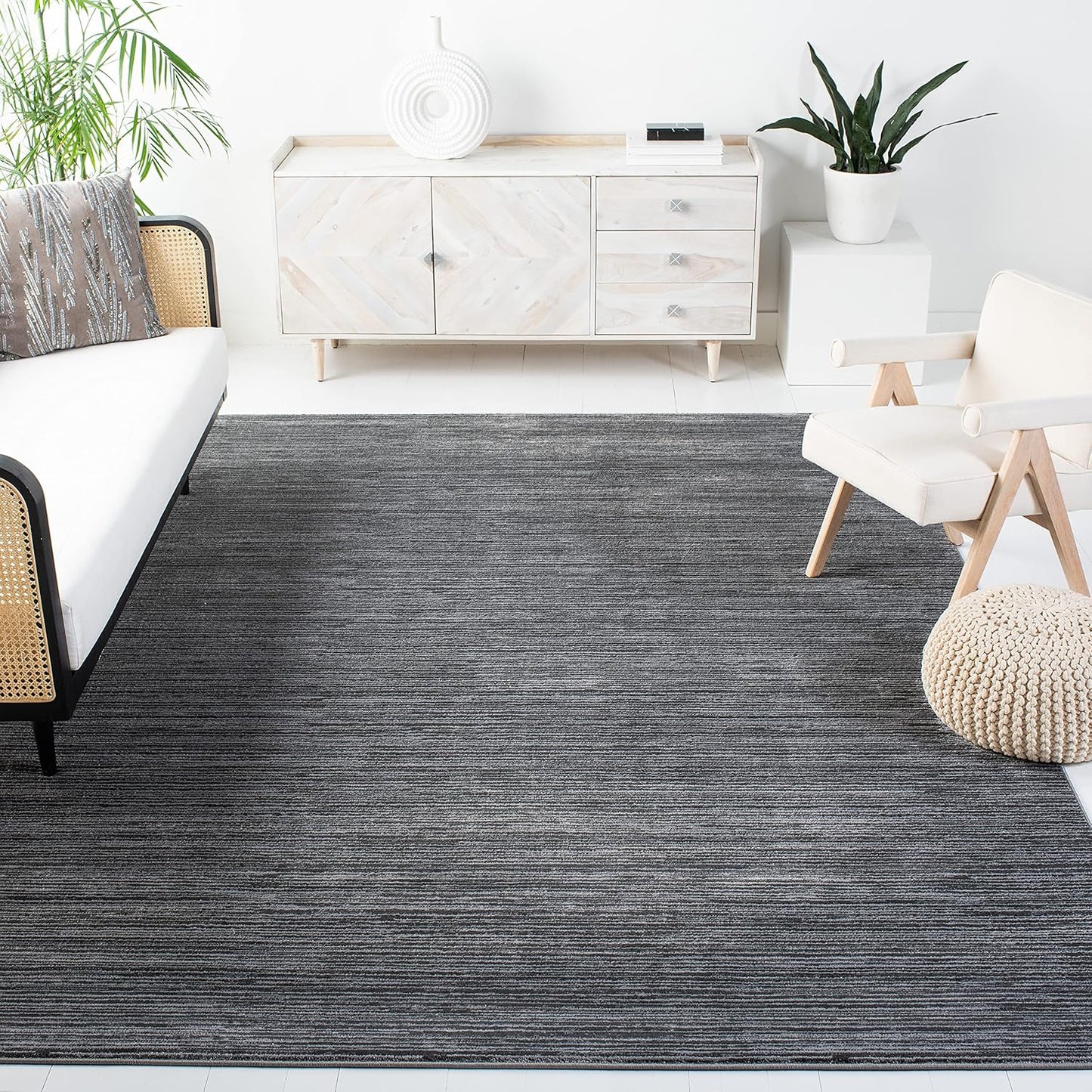 SAFAVIEH Vision Collection X-Large Area Rug - Modern Chic Design